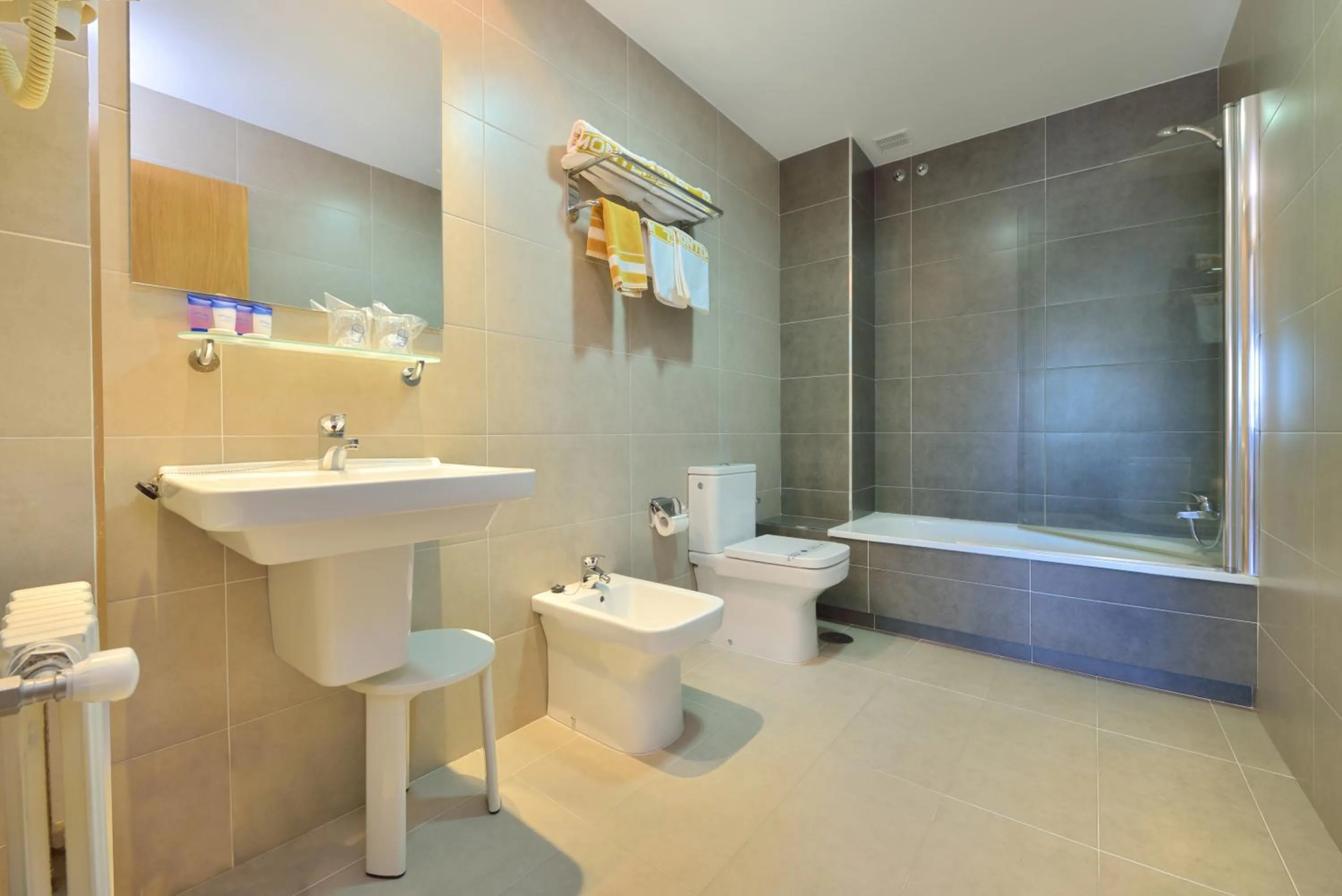 Bathroom in Hotel Montemar *** Superior