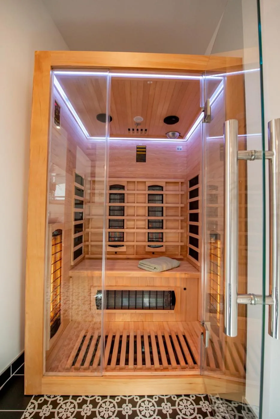 Sauna in Apartment Kronprinz zentral mit Infrarot-Sauna