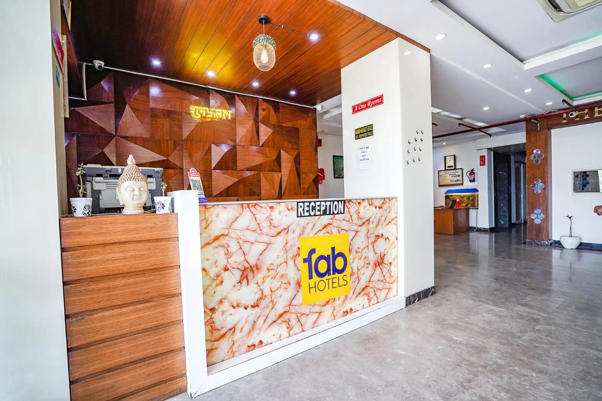 Lobby or reception in FabHotel Taj Heritage