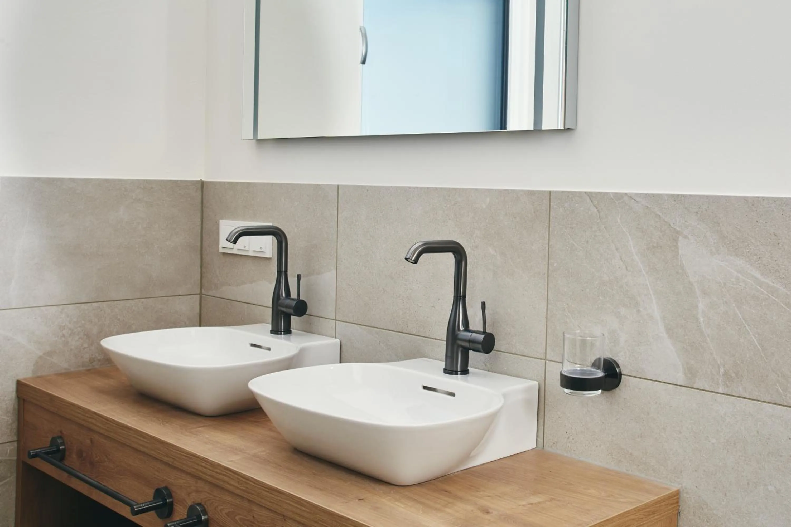 Bathroom in HOMEBOUND APARTMENTS Bad Goisern - contactless check-in