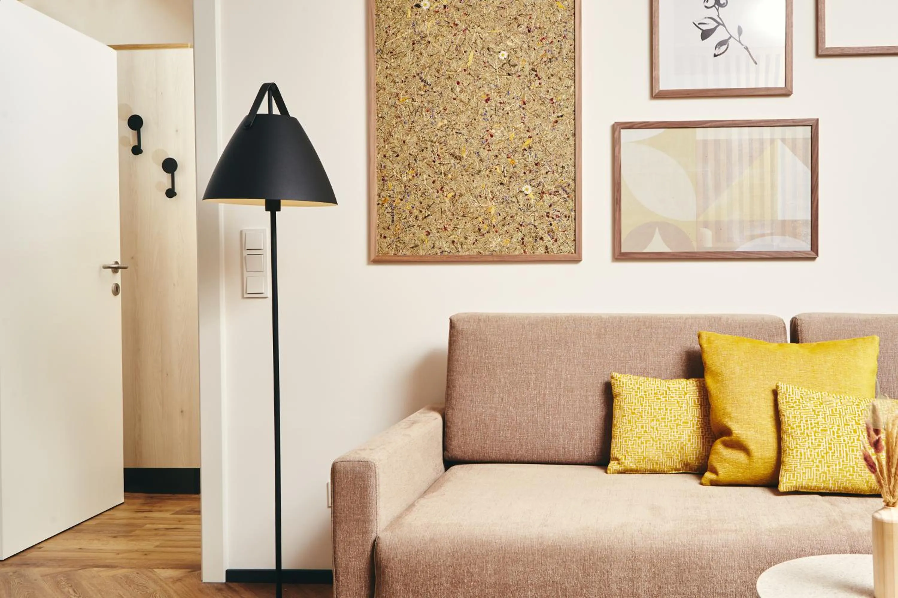 Living room in HOMEBOUND APARTMENTS Bad Goisern - contactless check-in