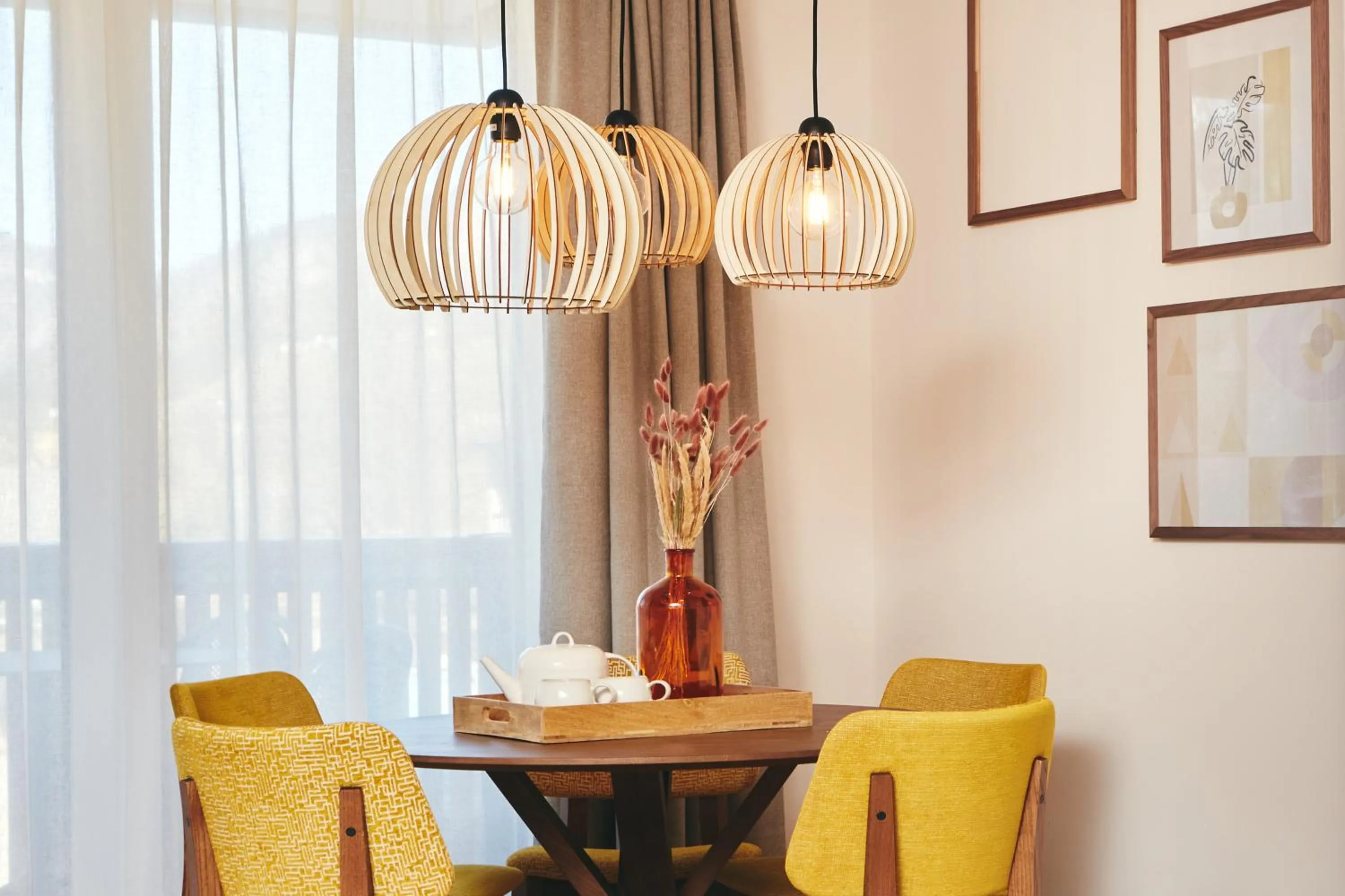 Dining area in HOMEBOUND APARTMENTS Bad Goisern - contactless check-in