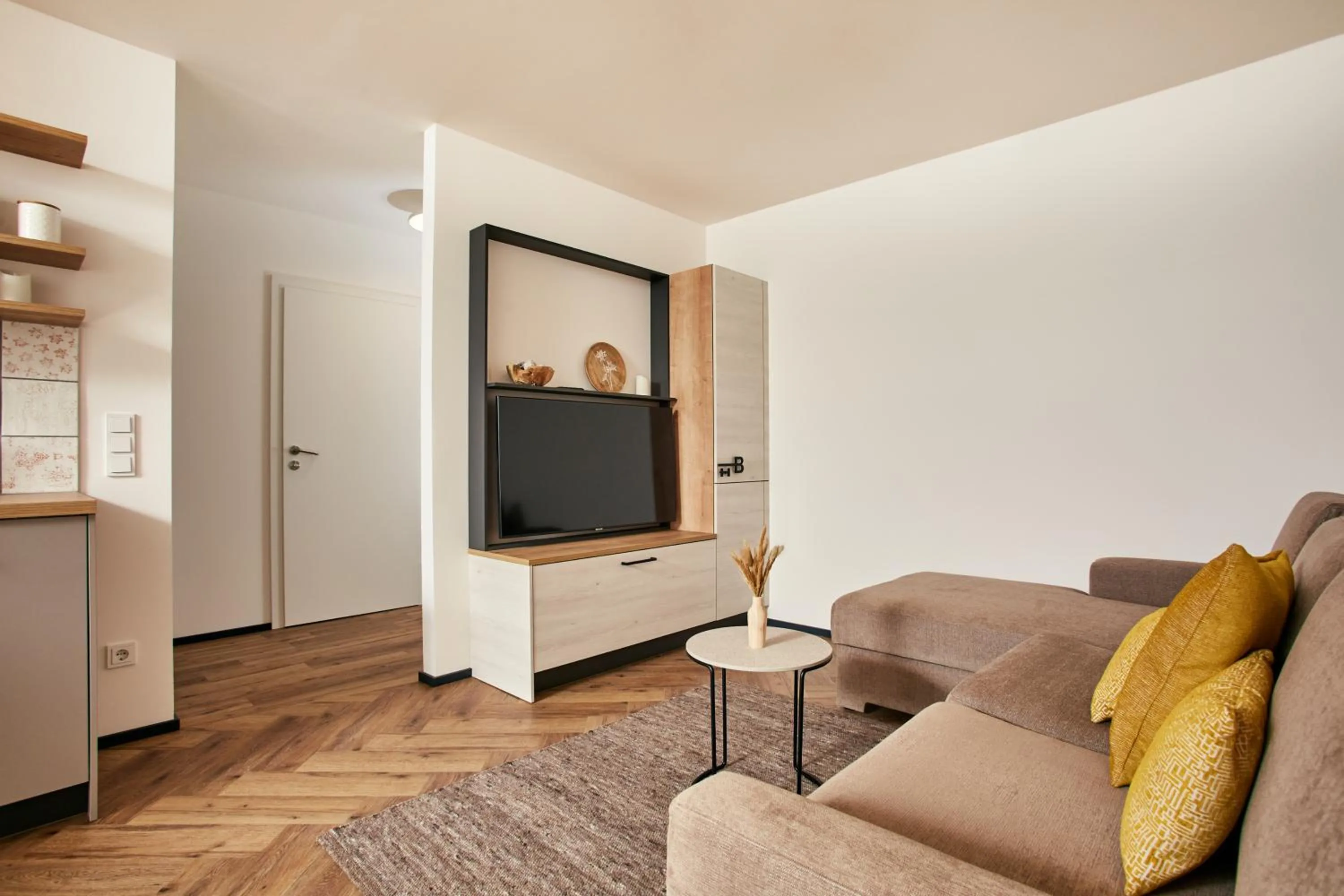 TV and multimedia in HOMEBOUND APARTMENTS Bad Goisern - contactless check-in