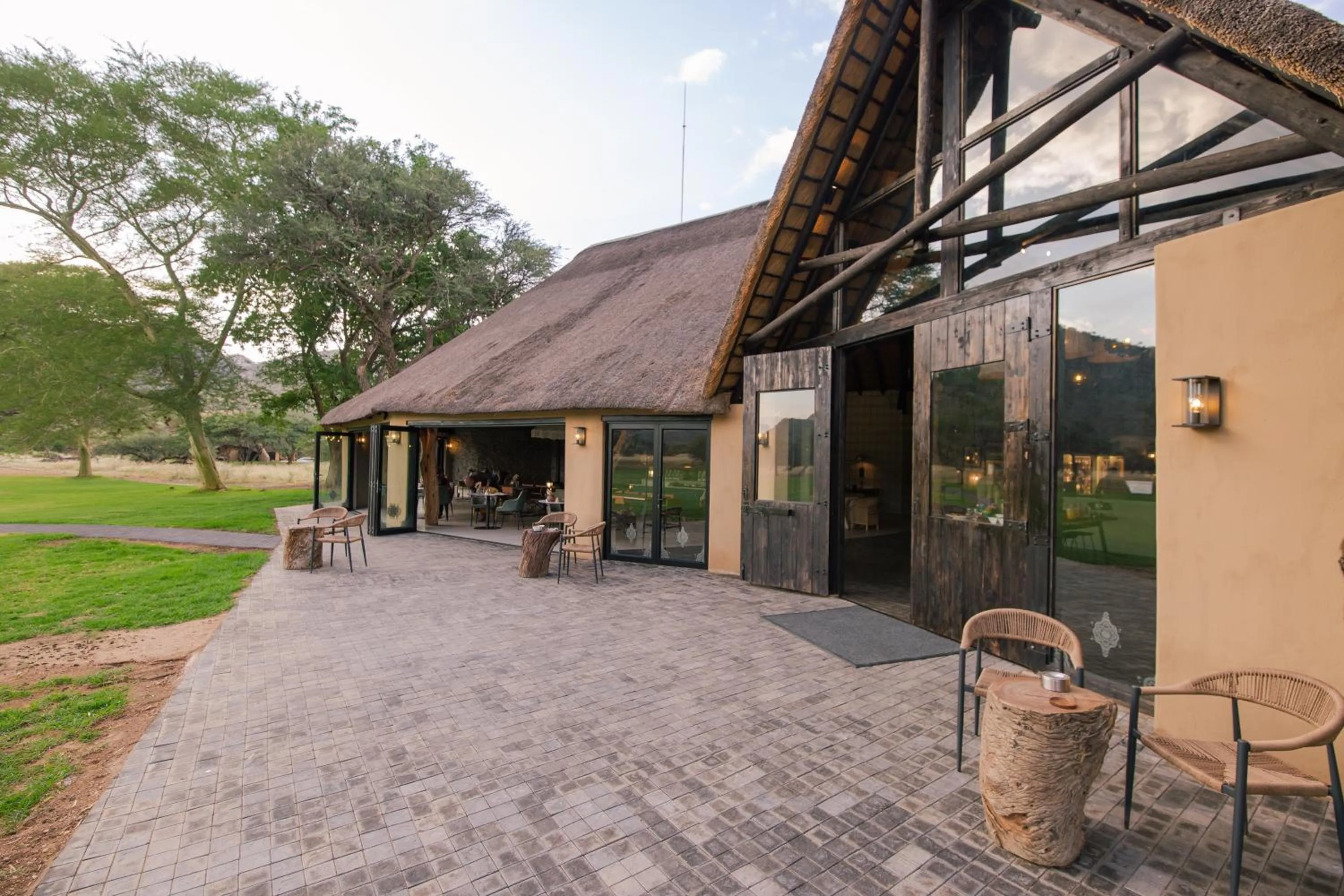 Restaurant/places to eat in Okapuka Safari Lodge