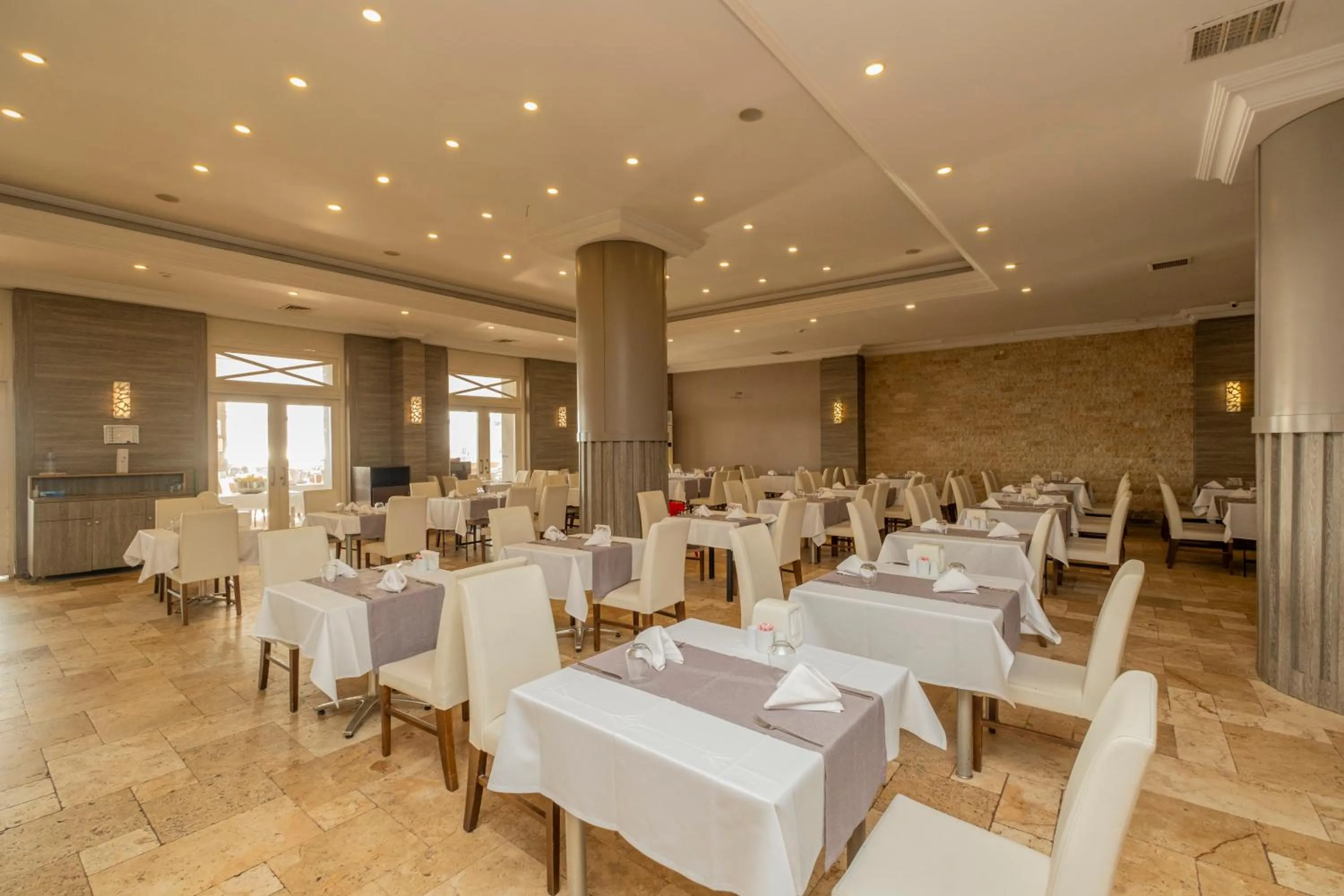 LADONIA HOTELS ADAKULE