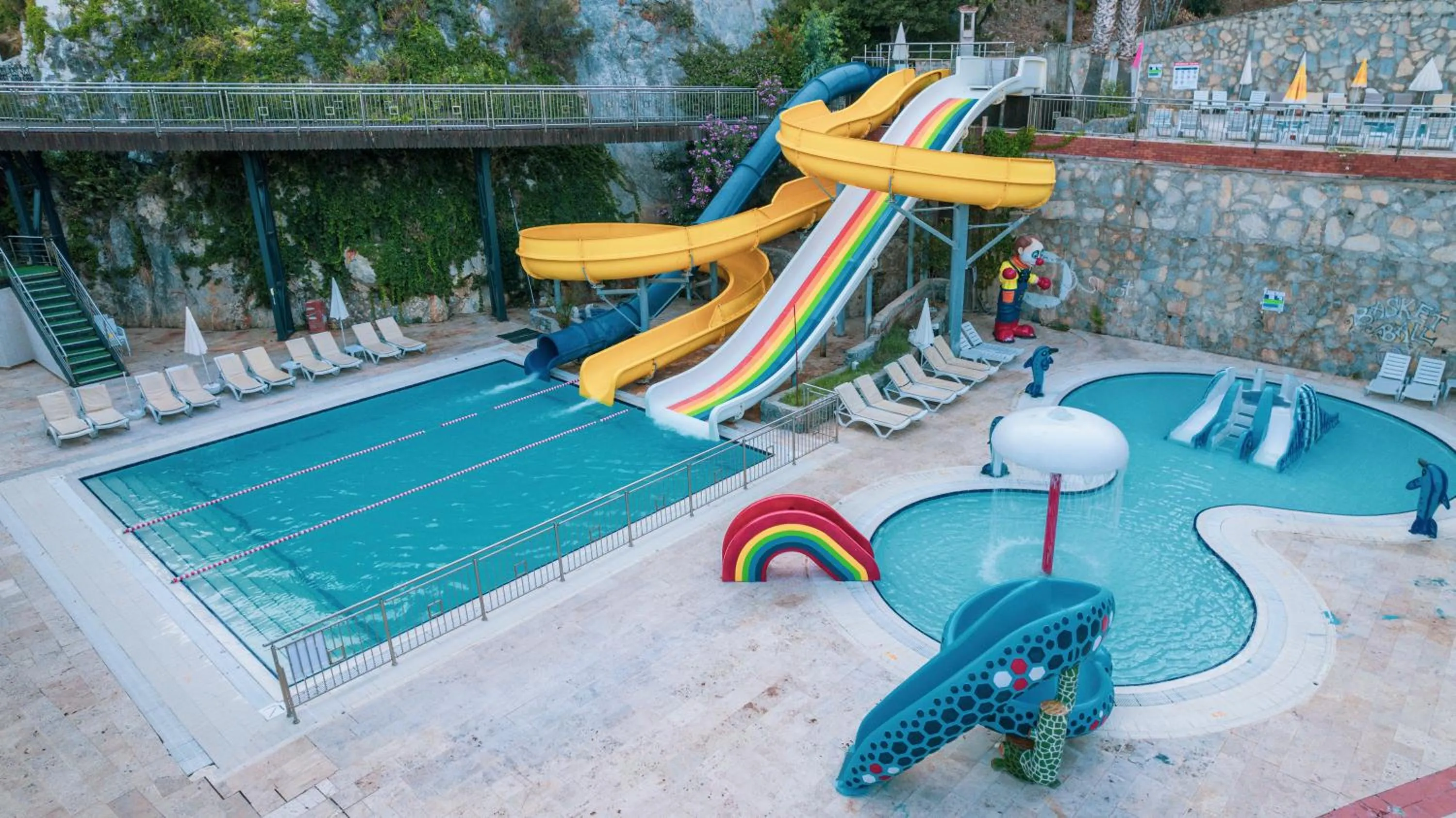 LADONIA HOTELS ADAKULE