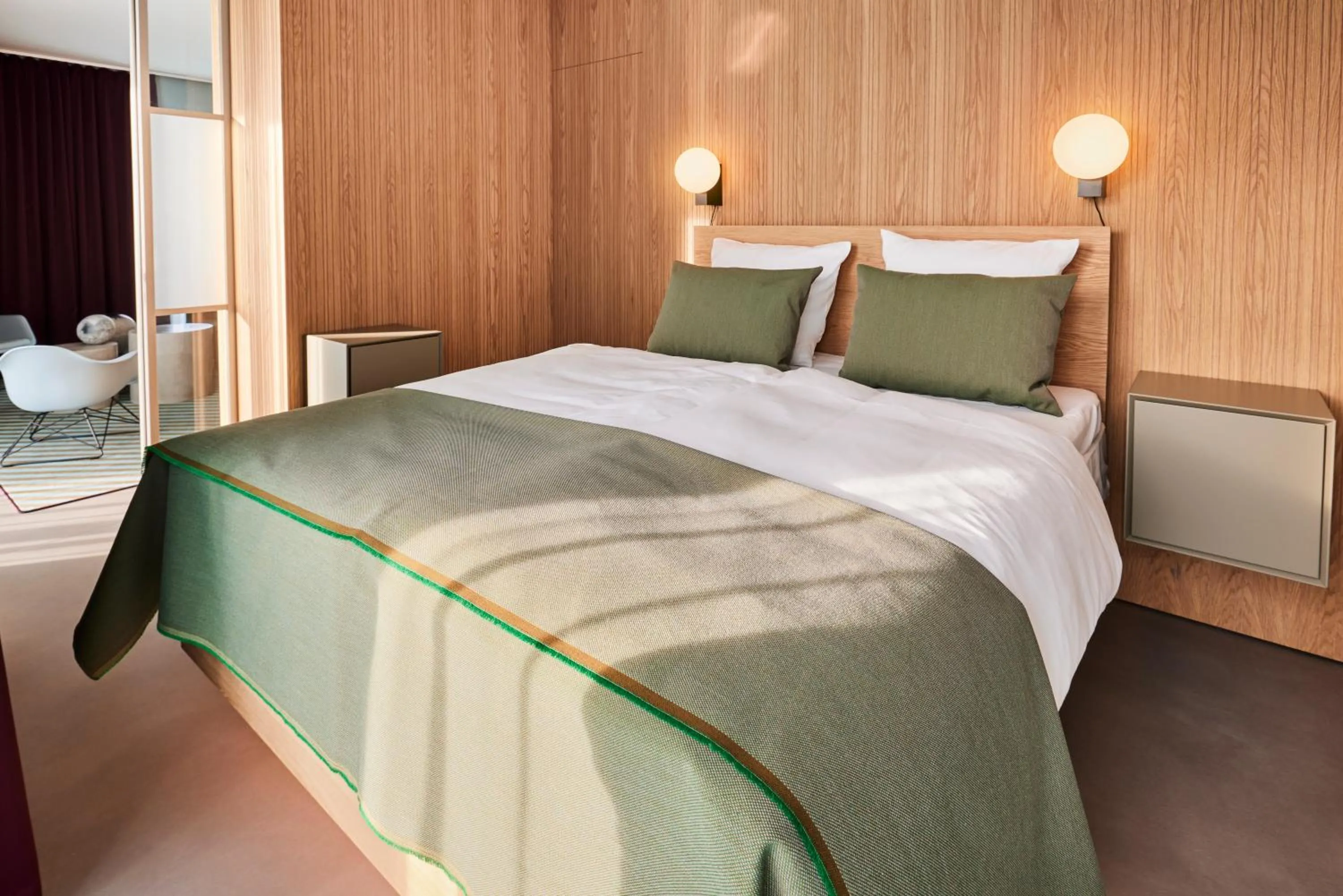 Bedroom, Bed in Kirk Suites