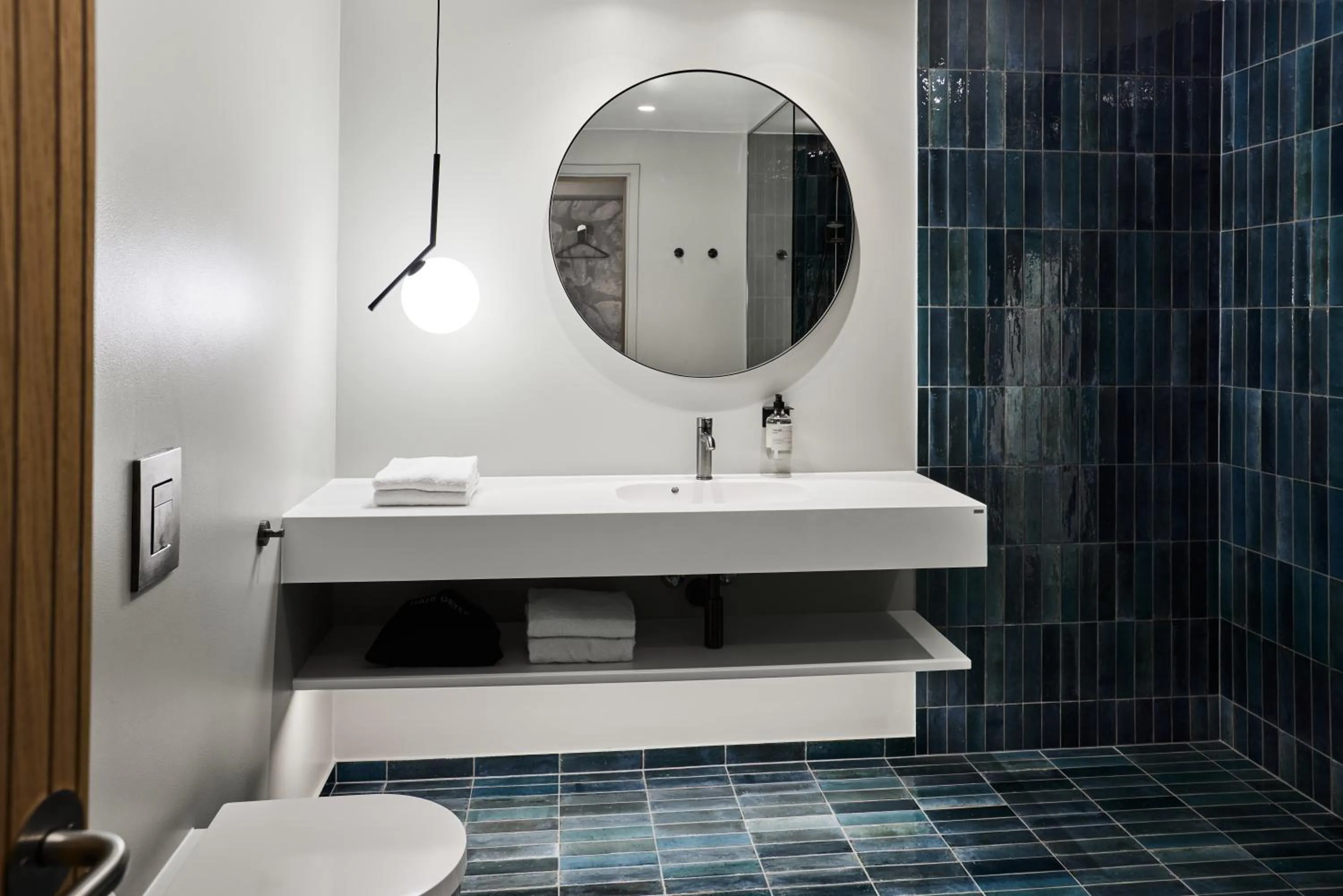 Bathroom in Kirk Suites