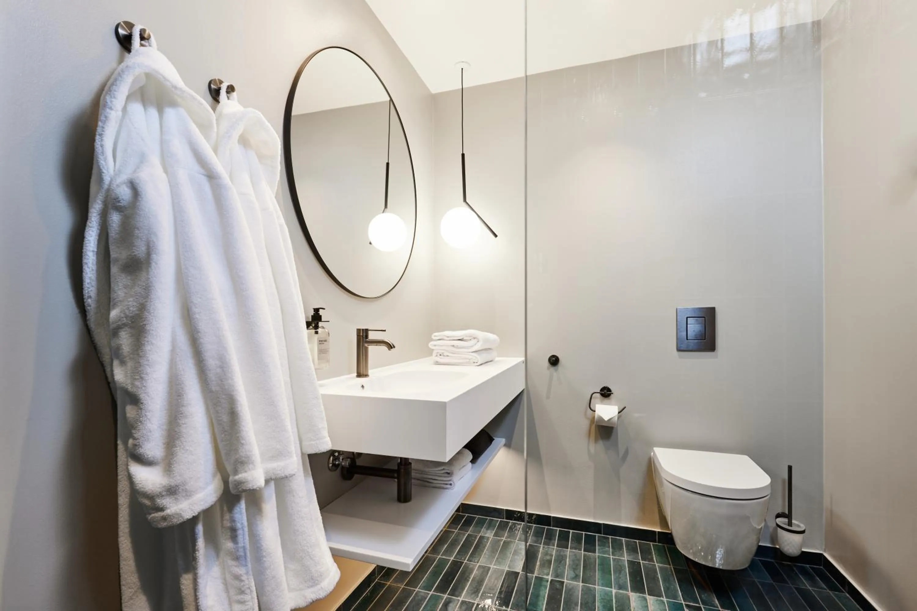 Bathroom in Kirk Suites