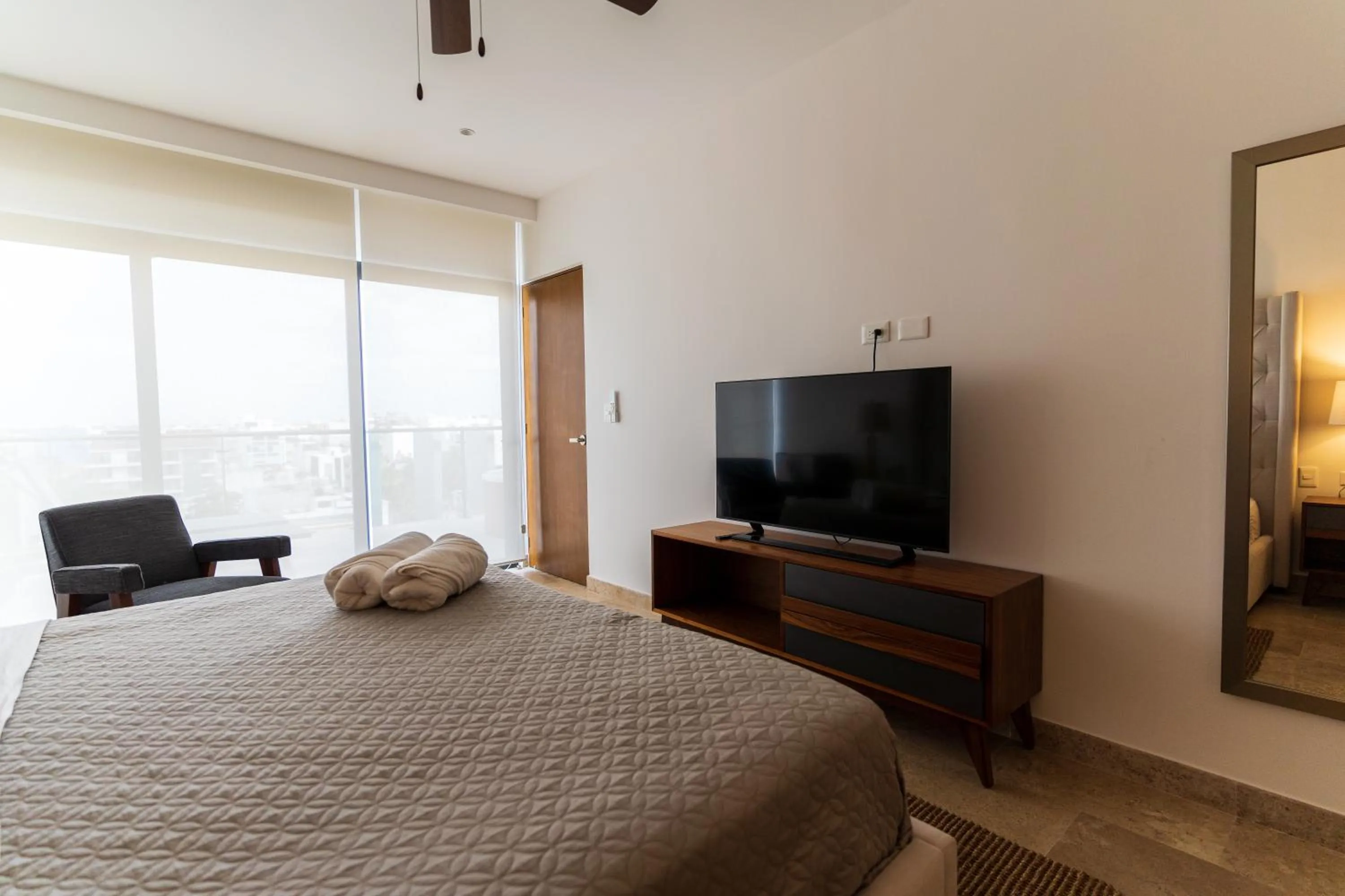 TV and multimedia, Bed in New & Equipped Apartment Steps From The Beach With Pool Jacuzzi By Yeah