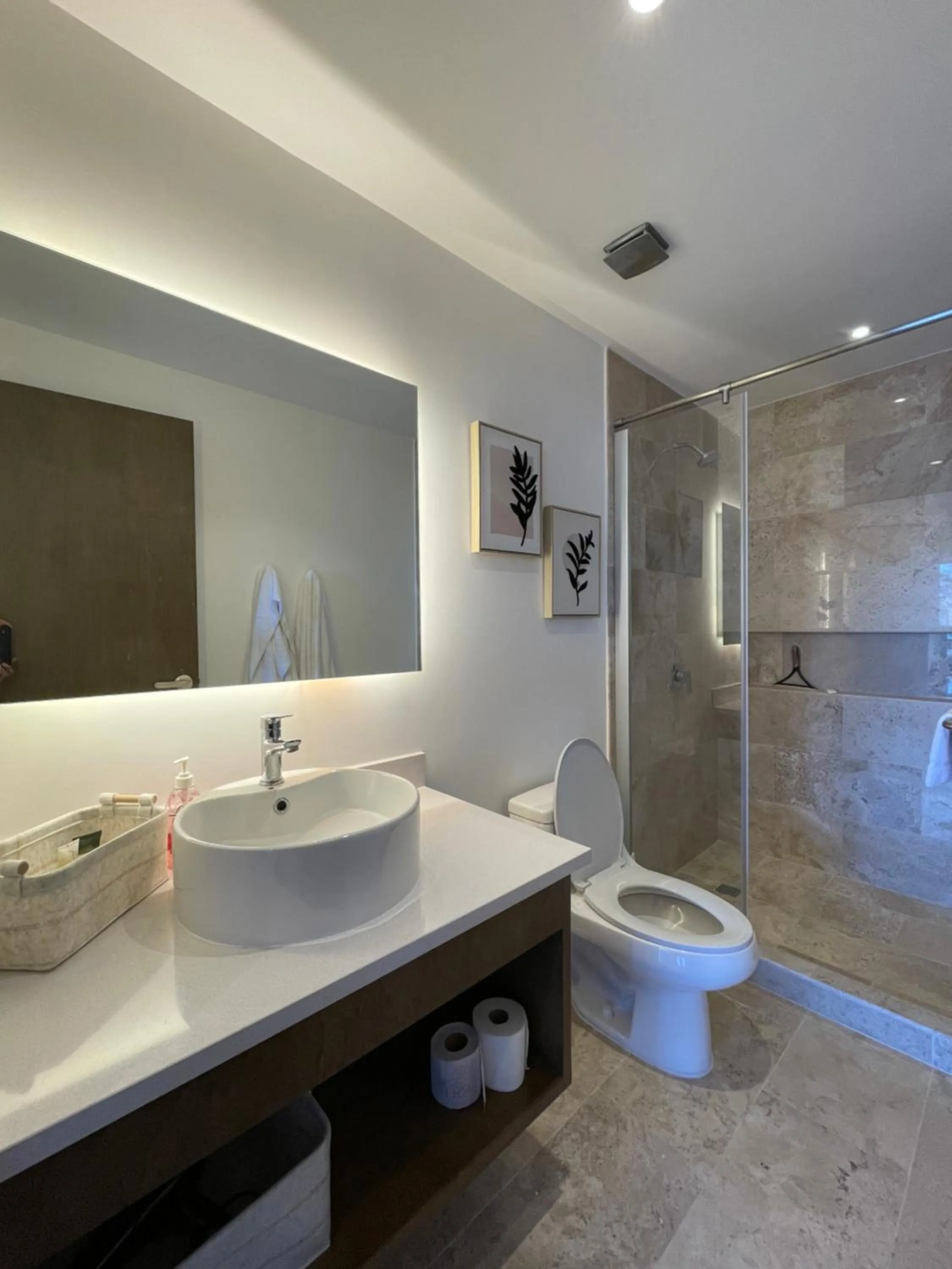 Bathroom in New & Equipped Apartment Steps From The Beach With Pool Jacuzzi By Yeah