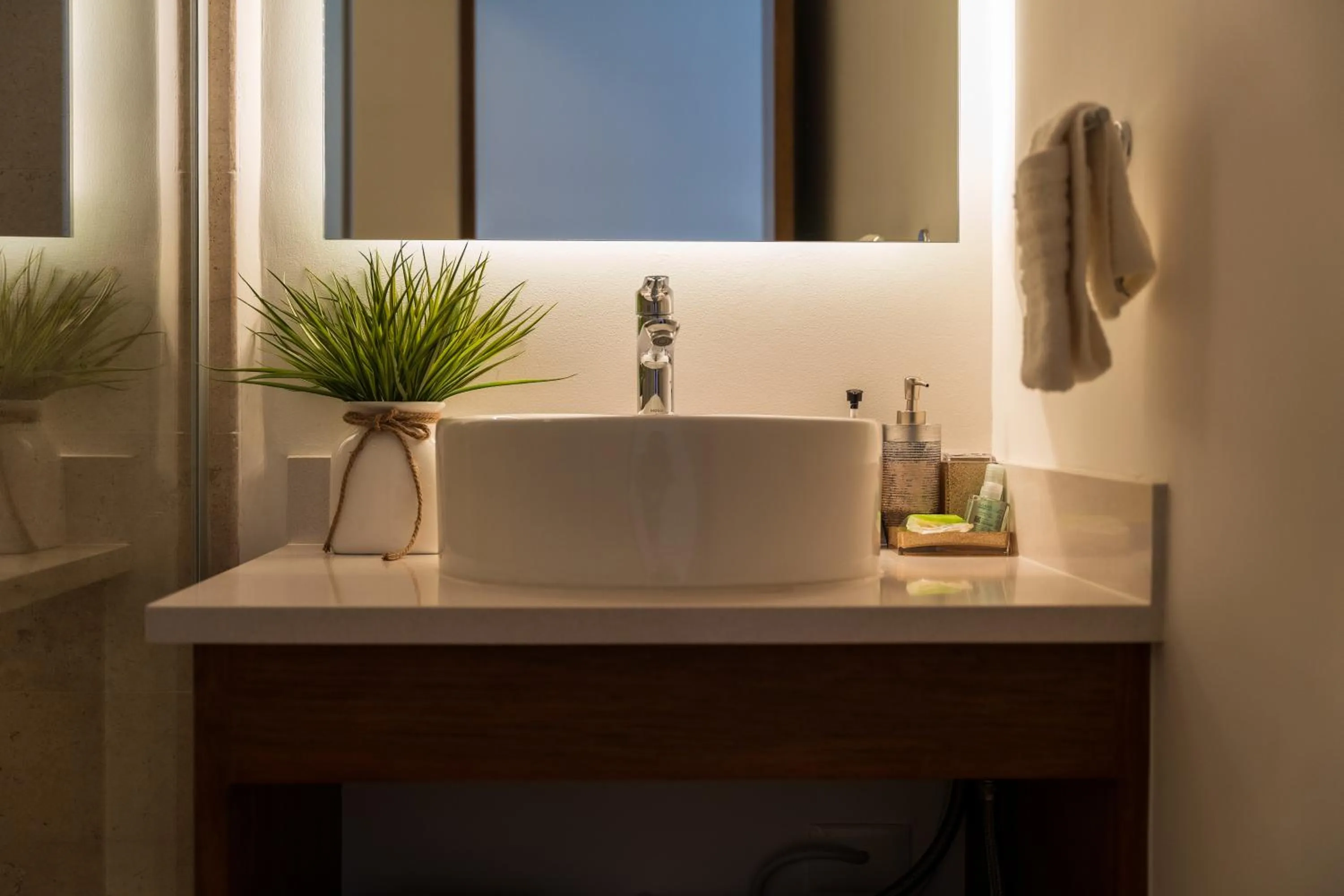 Bathroom in New & Equipped Apartment Steps From The Beach With Pool Jacuzzi By Yeah