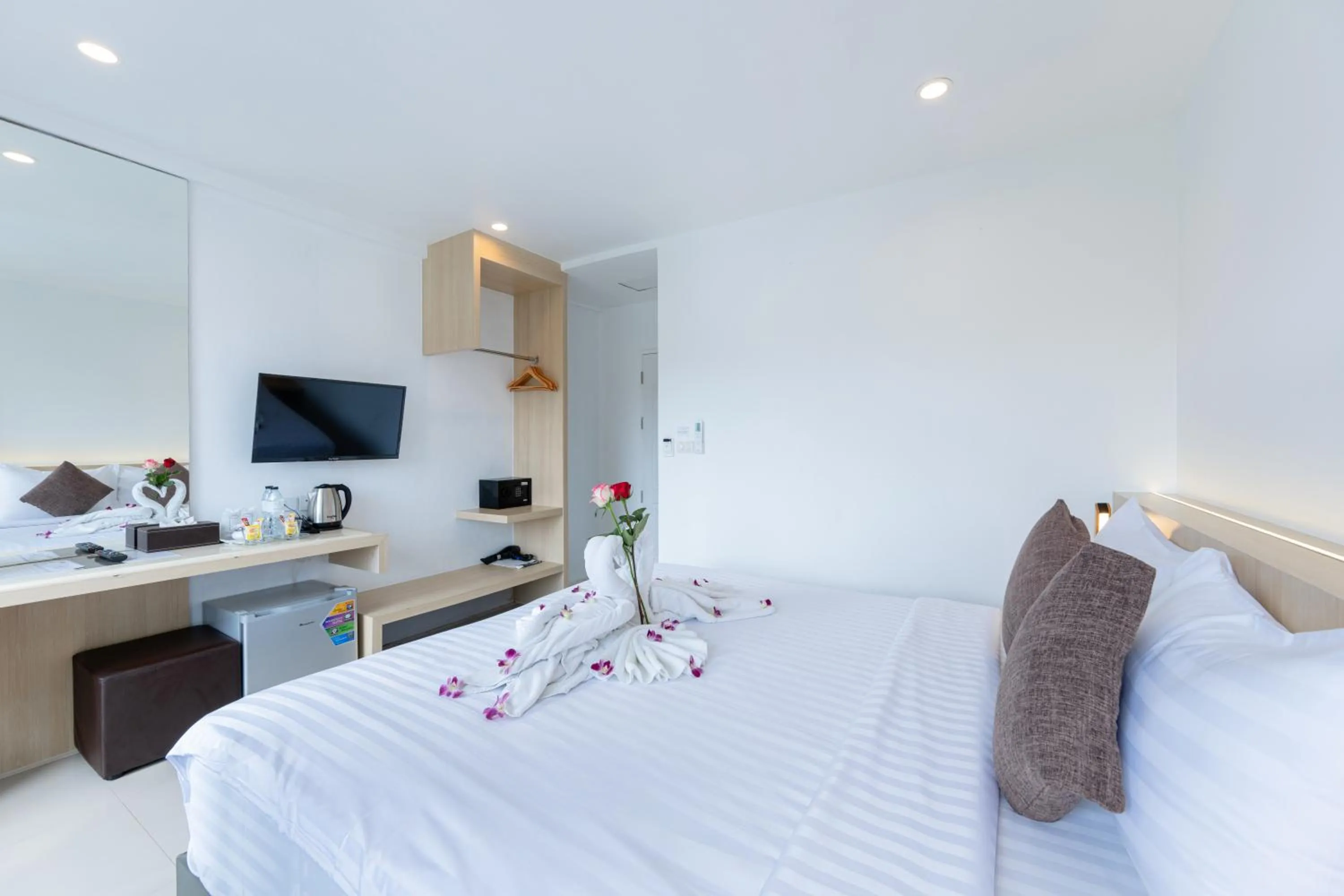 Bed in La Vista Patong Hotel