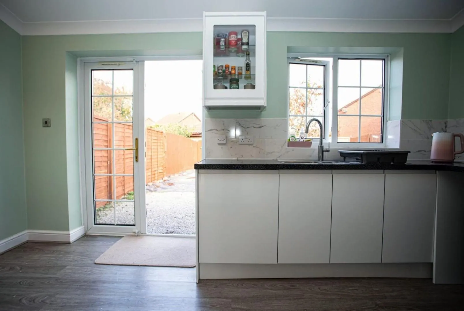 Cozy 3-Bedroom Home in Luton