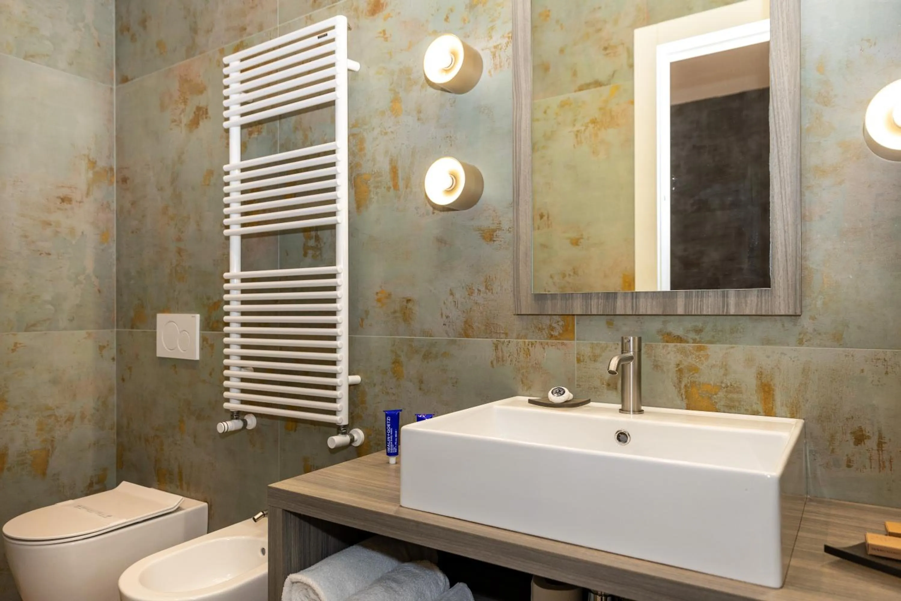 Shower in Patriziella 4 Rooms