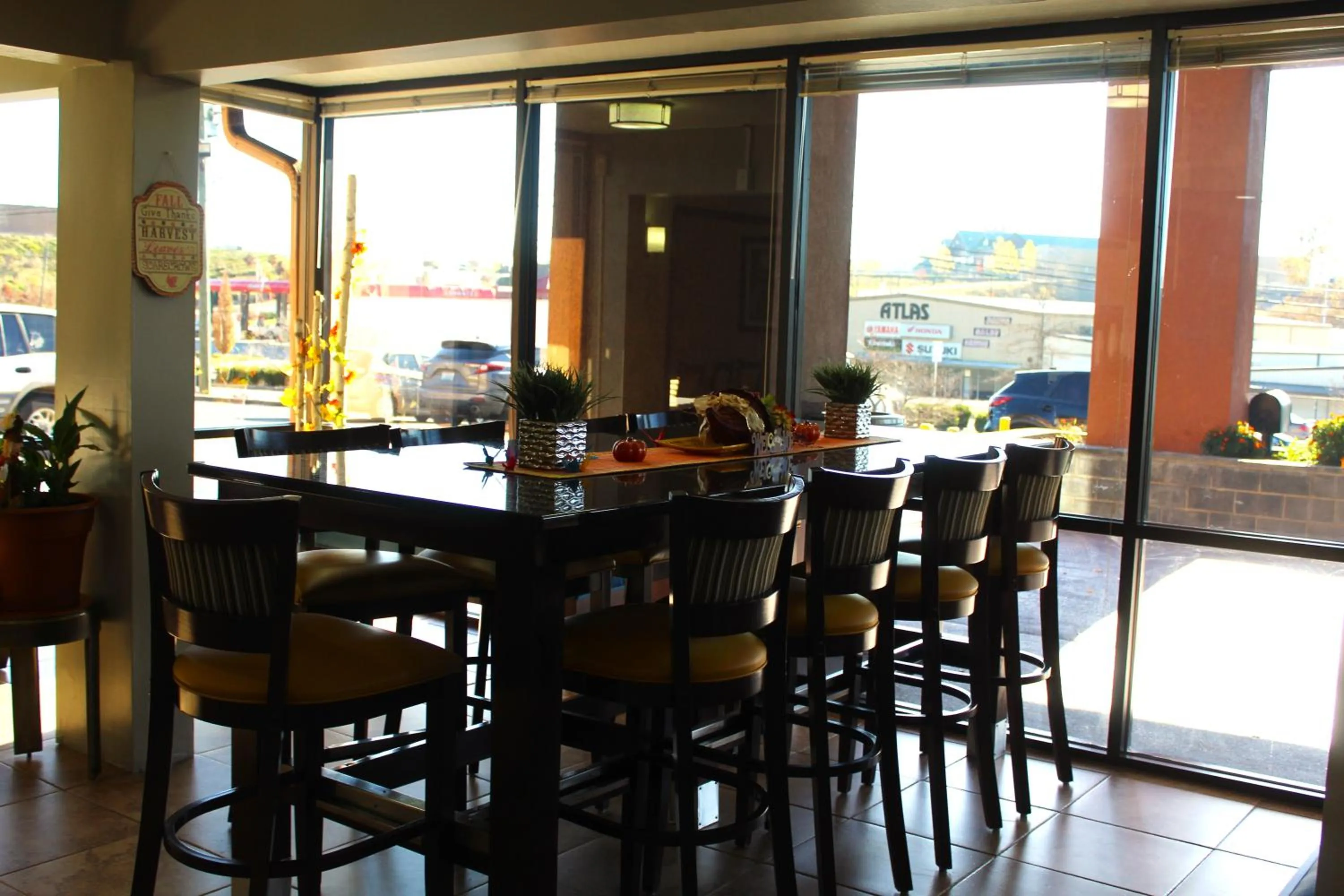 Dining area in Bristol Arcadia Inn