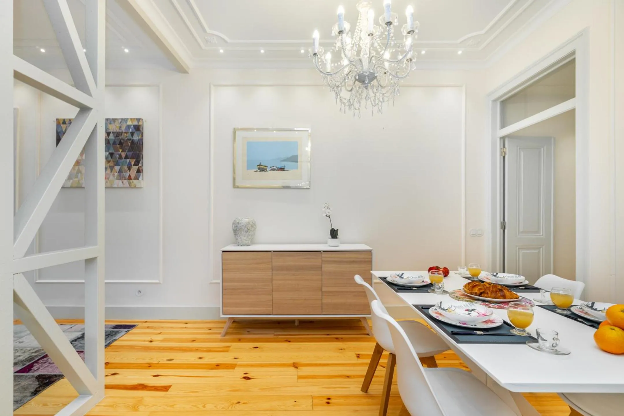 WHome Luxury Stay in Prime Location w/ AC, Lift & Private Patio