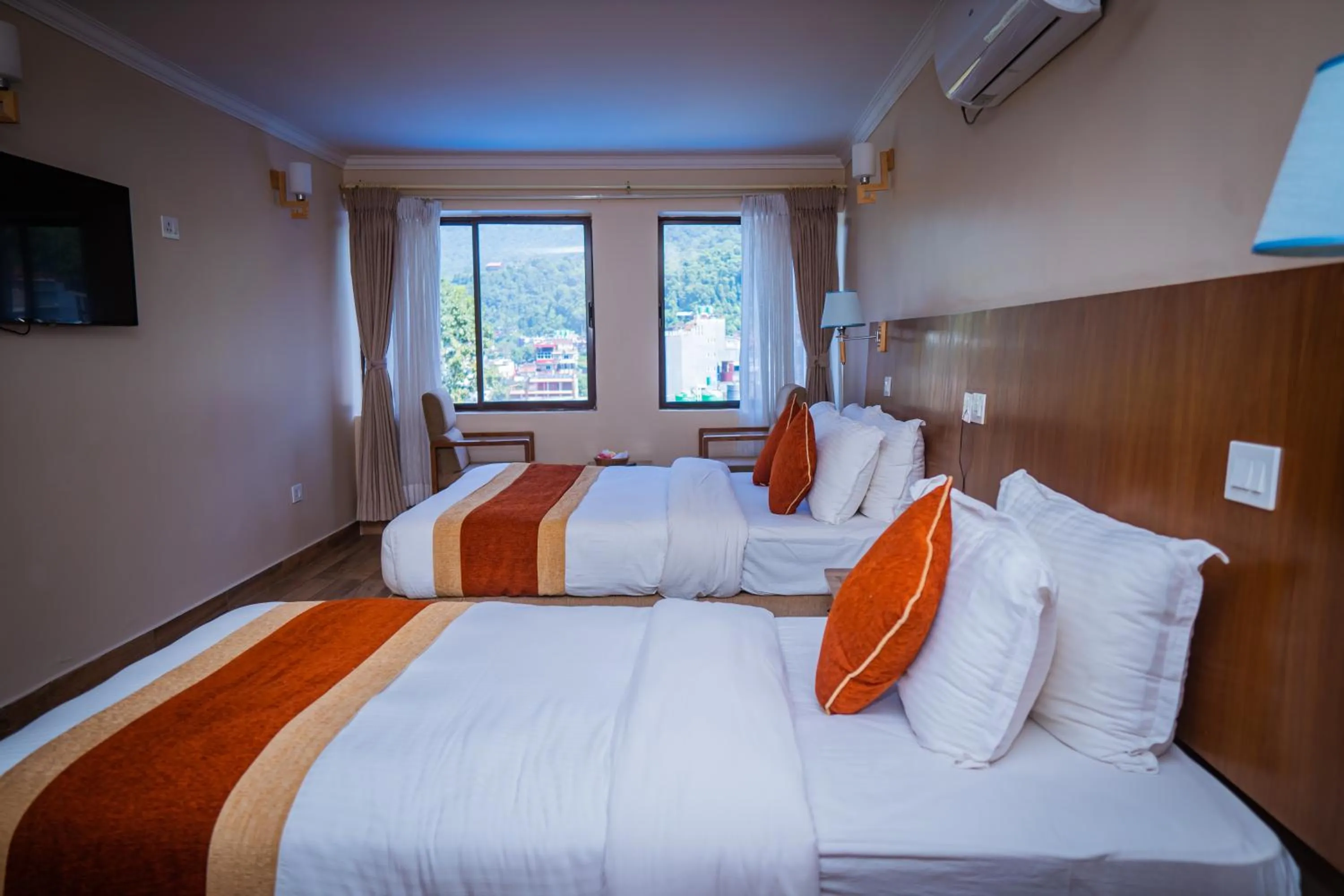 Bed in Hotel Fewa Camp