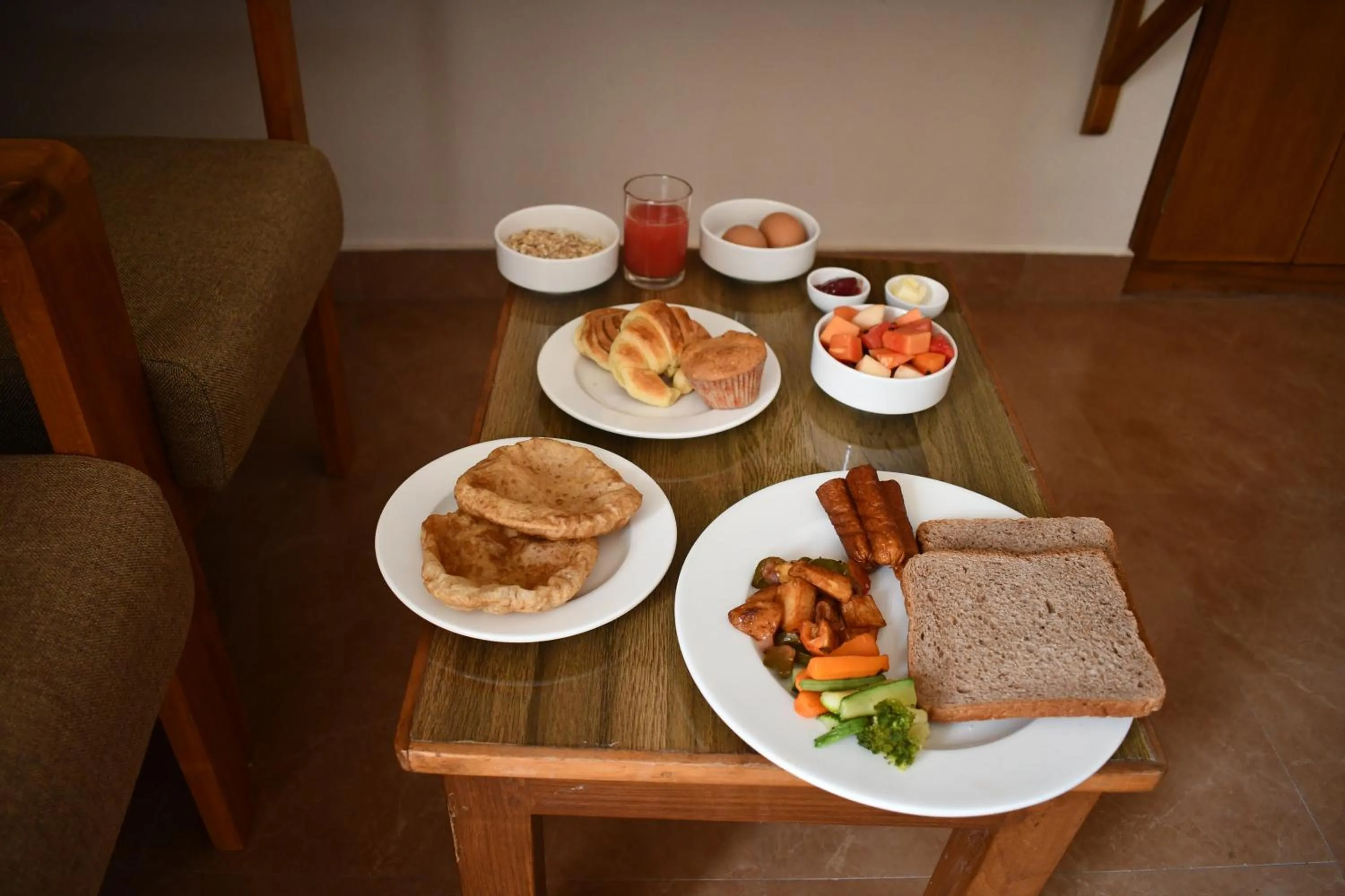 Buffet breakfast in Hotel Fewa Camp