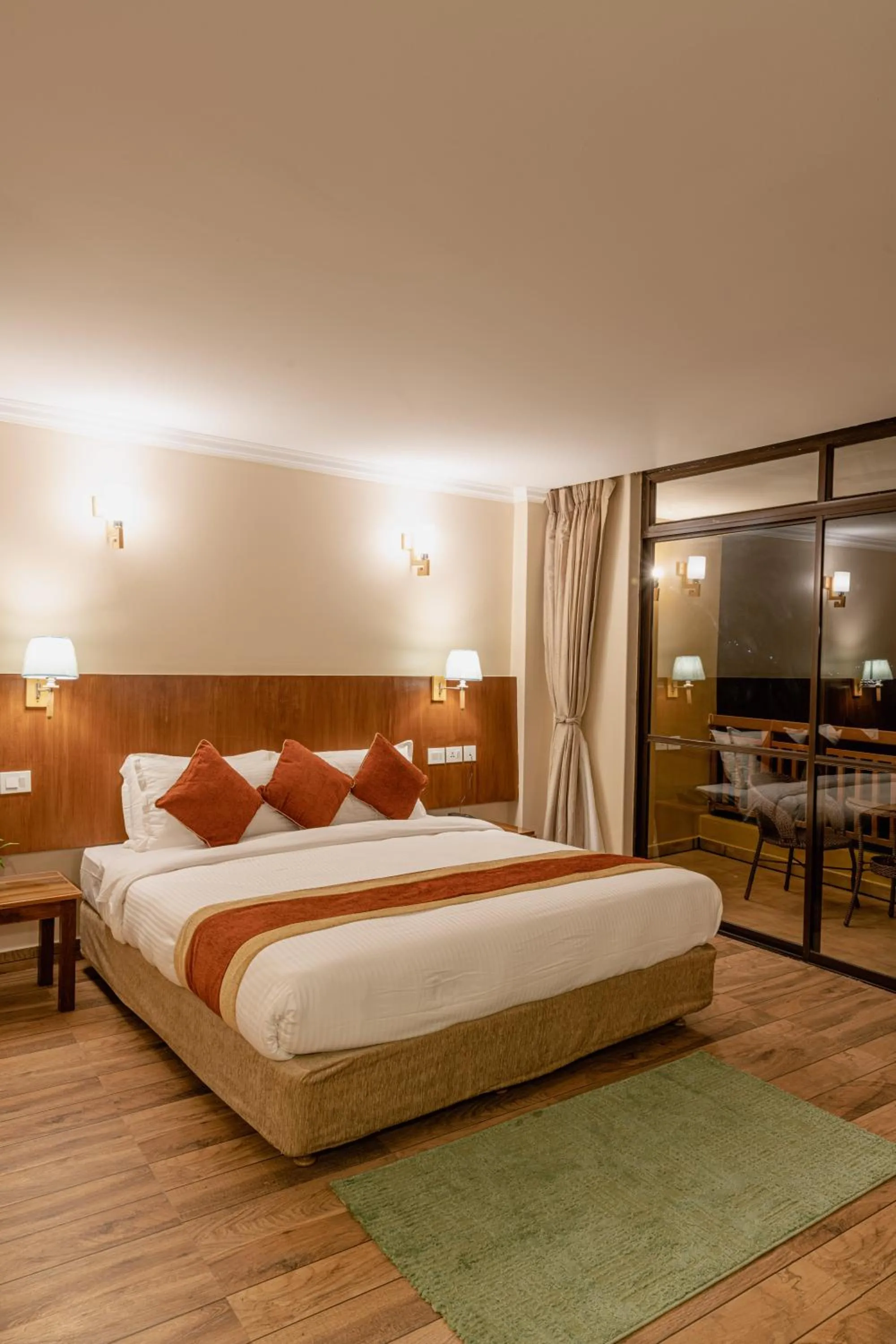 Bed in Hotel Fewa Camp