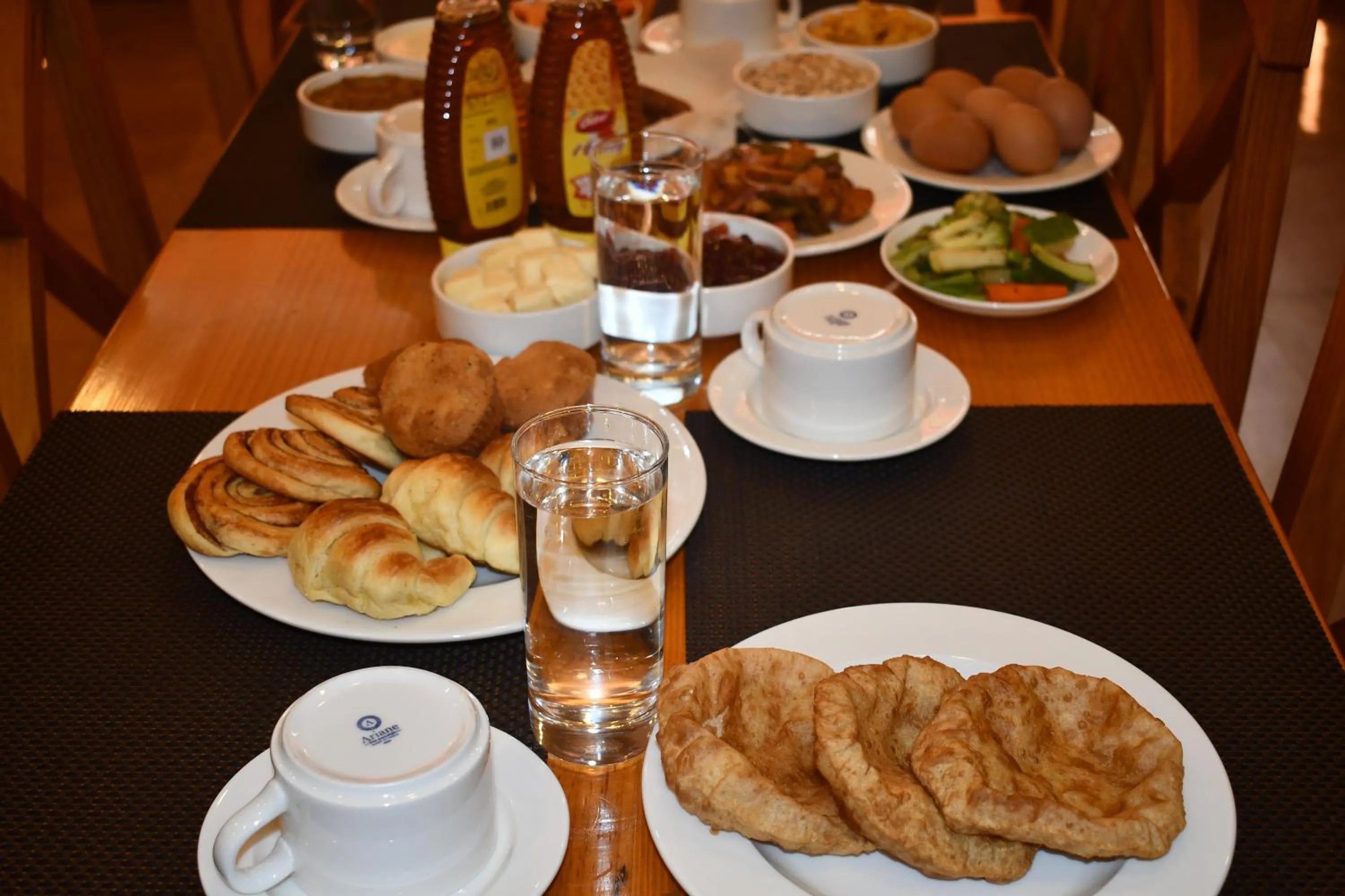 Buffet breakfast in Hotel Fewa Camp