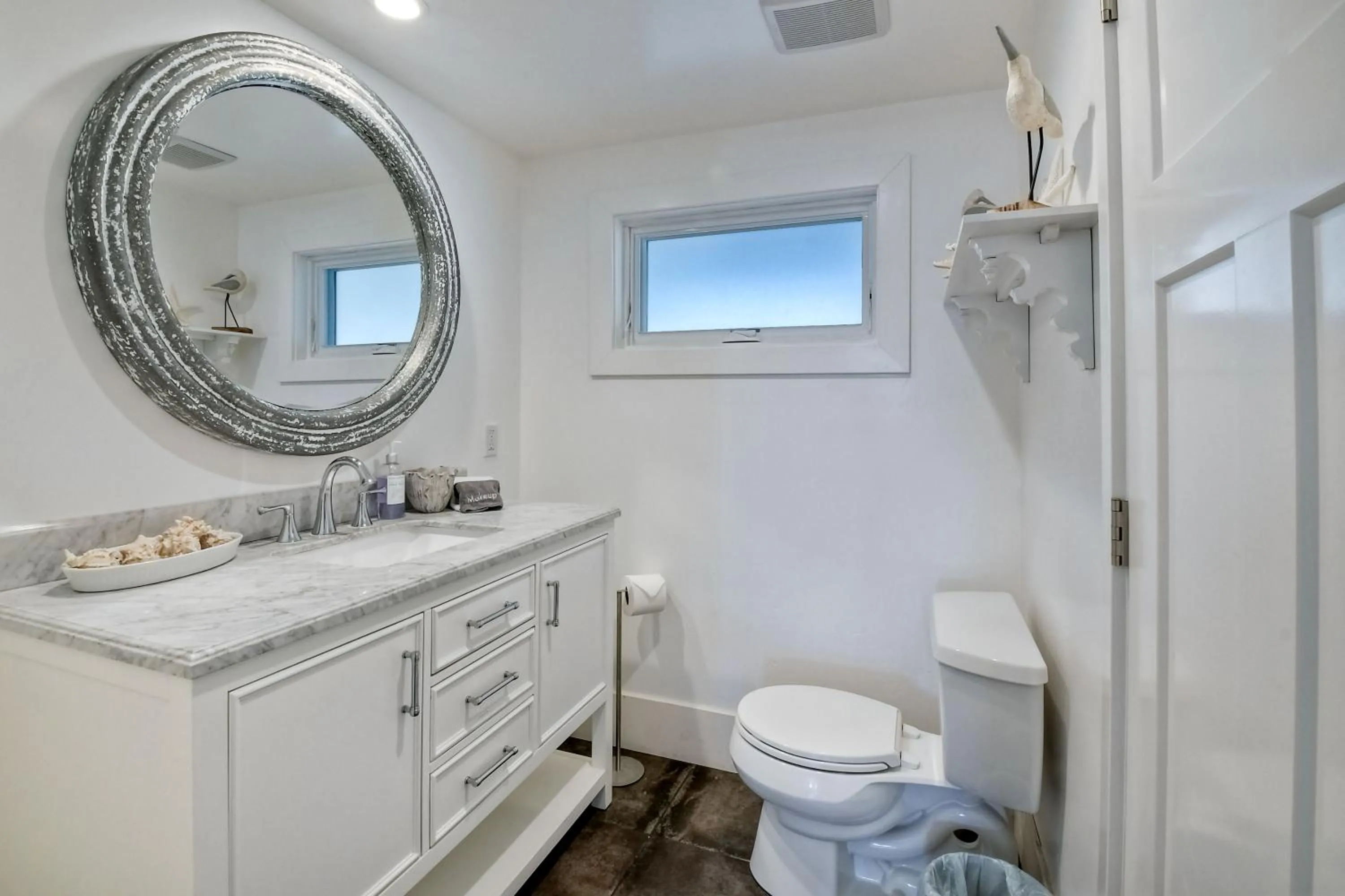 Luxury Ocean Views & Steps To The Sand - Tower 36 Lower Condo Unit