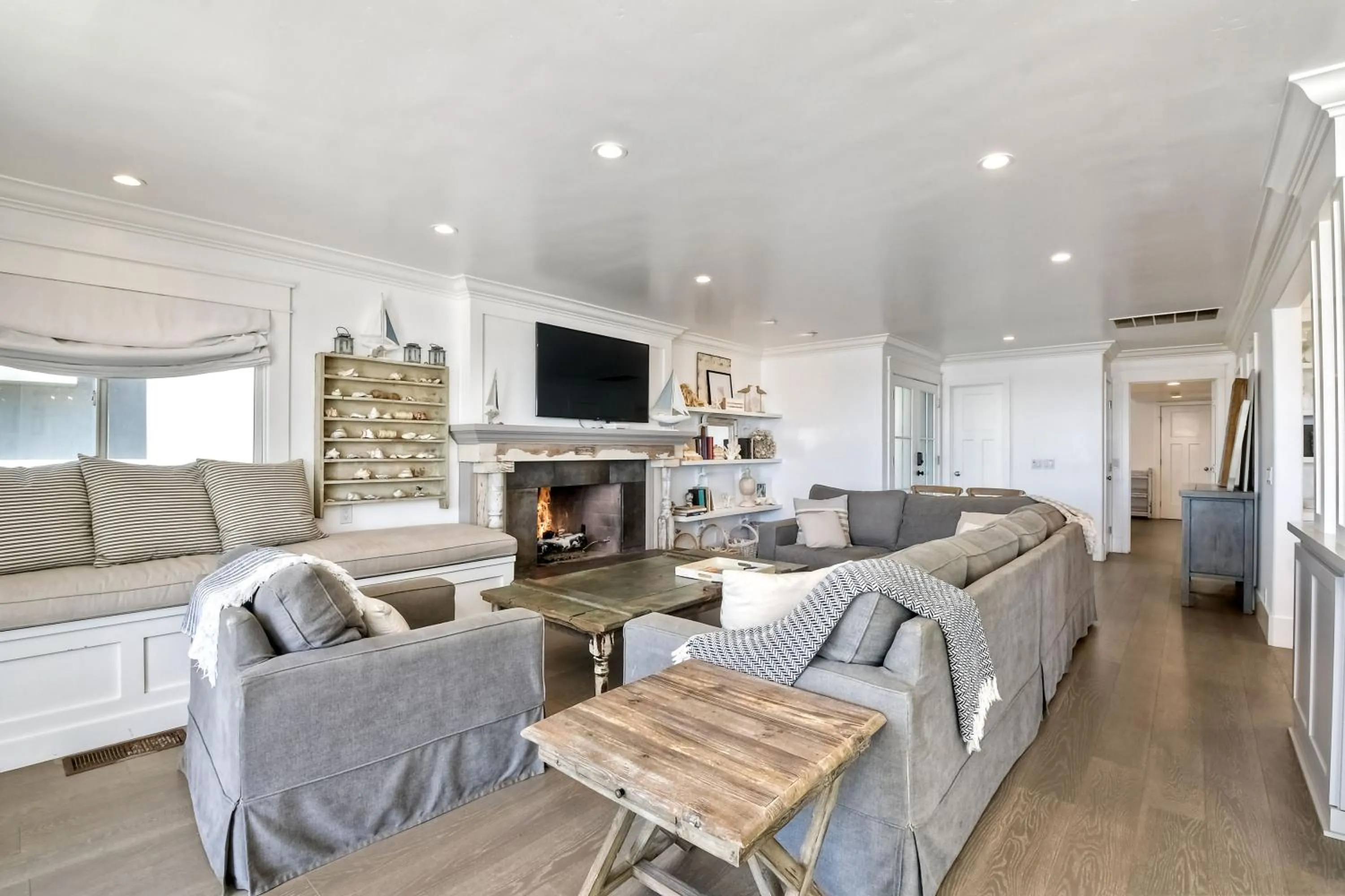 Luxury Ocean Views & Steps To The Sand - Tower 36 Lower Condo Unit