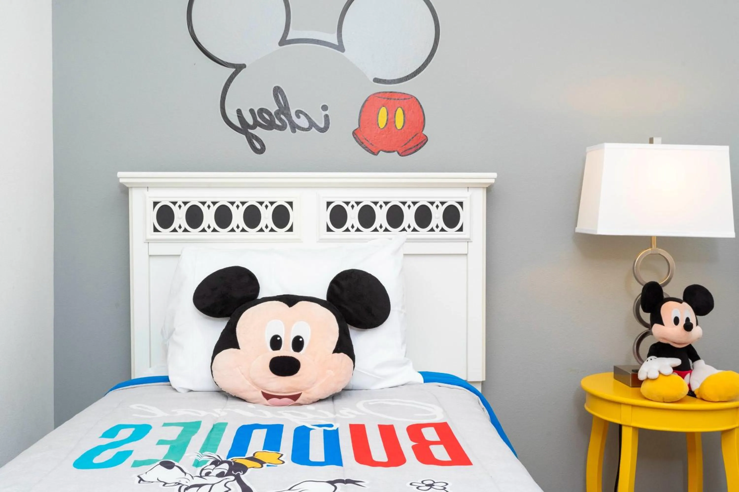 Bed in Marvelous 7 Bd w/ Pool Close to Disney @ Solterra 6086