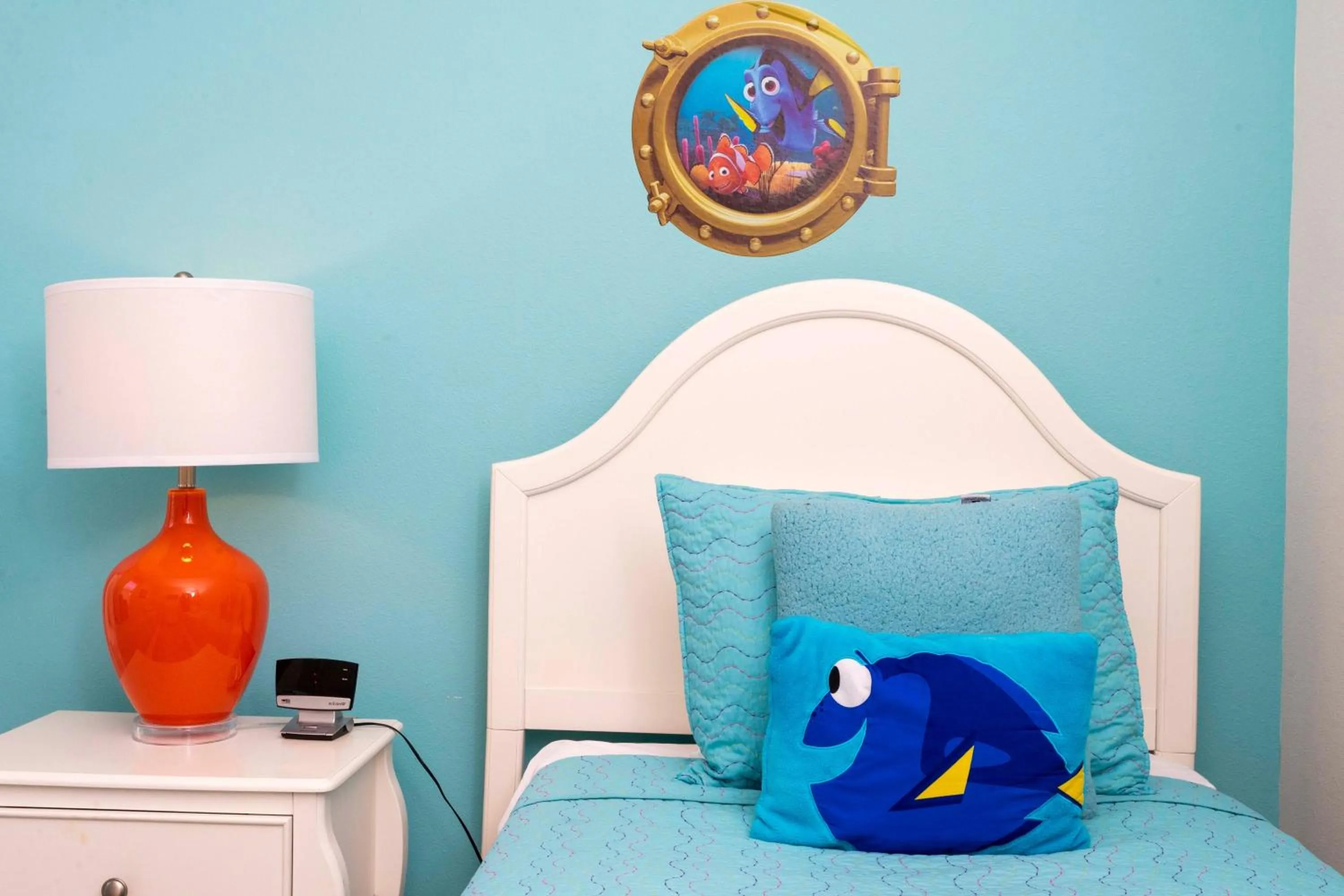 Marvelous 7 Bd w/ Pool Close to Disney @ Solterra 6086