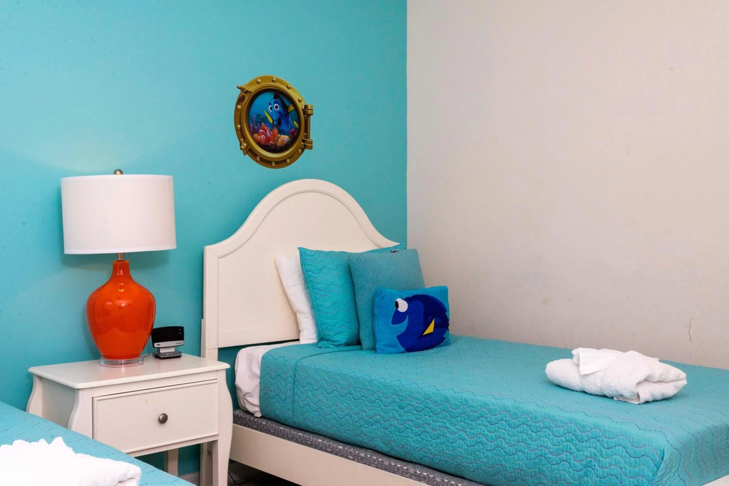 Bed in Marvelous 7 Bd w/ Pool Close to Disney @ Solterra 6086