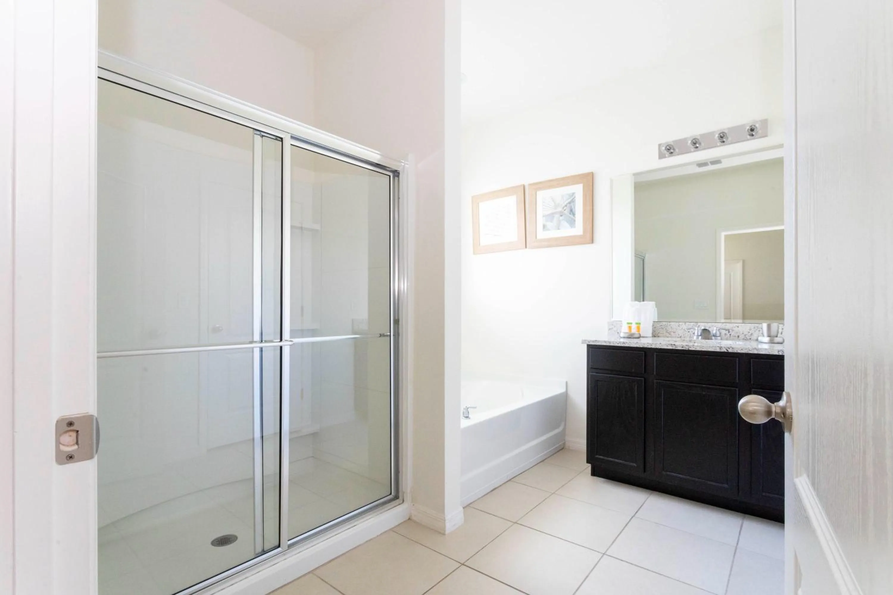 Marvelous 7 Bd w/ Pool Close to Disney @ Solterra 6086