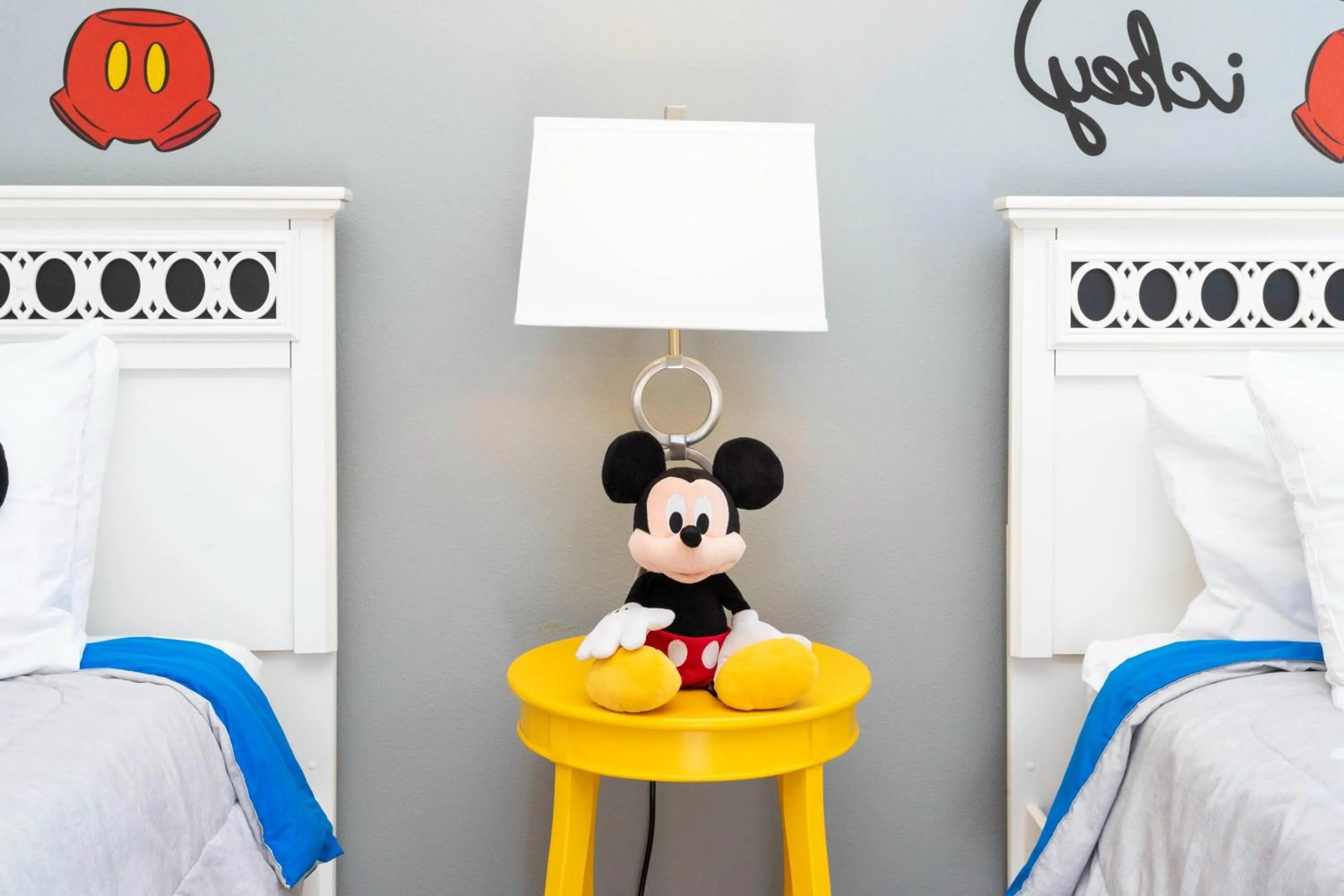 Bed in Marvelous 7 Bd w/ Pool Close to Disney @ Solterra 6086