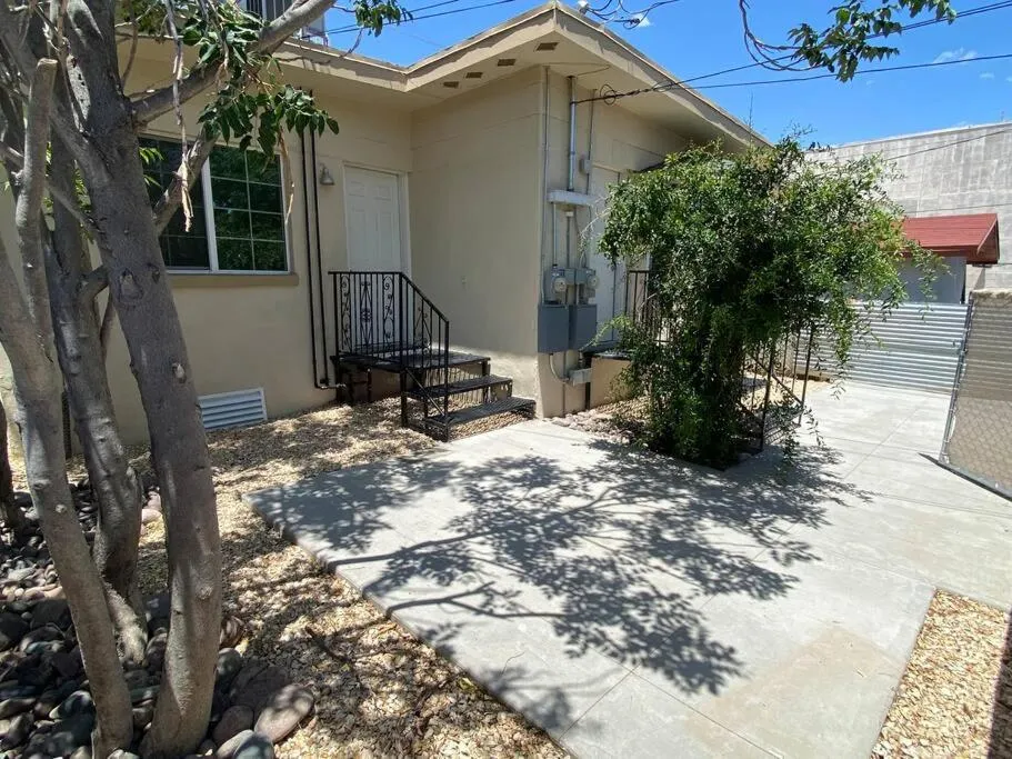 Patio in Close to All, Restfull, Cozy Duplex B in Downtown, UTEP, Hospitals