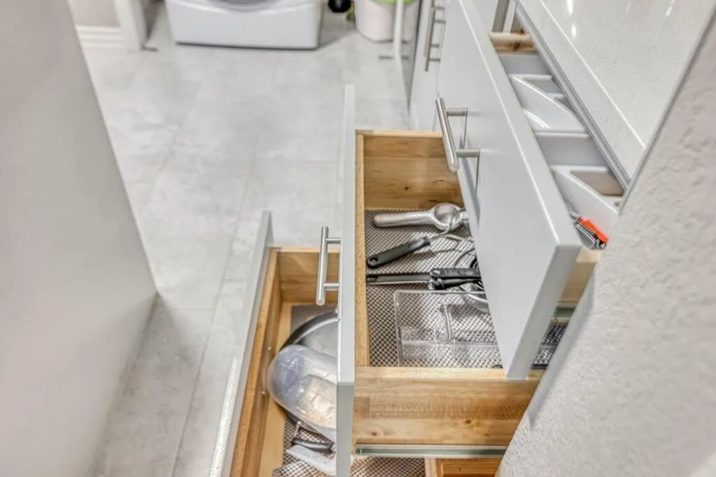 Kitchen or kitchenette in Close to All, Restfull, Cozy Duplex B in Downtown, UTEP, Hospitals