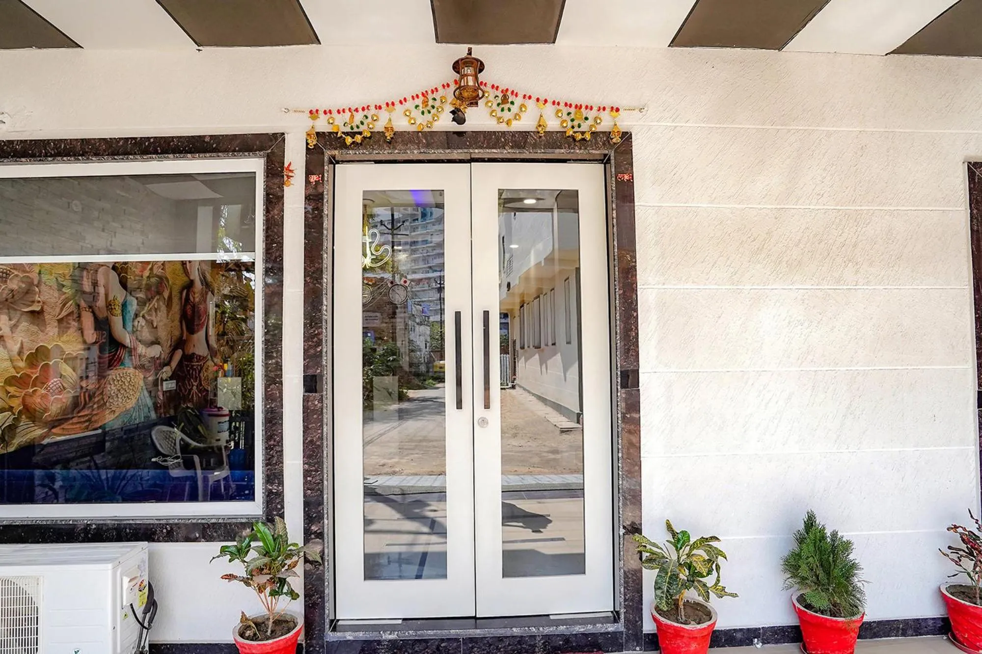 Facade/entrance in FabHotel Sirtaj Suits