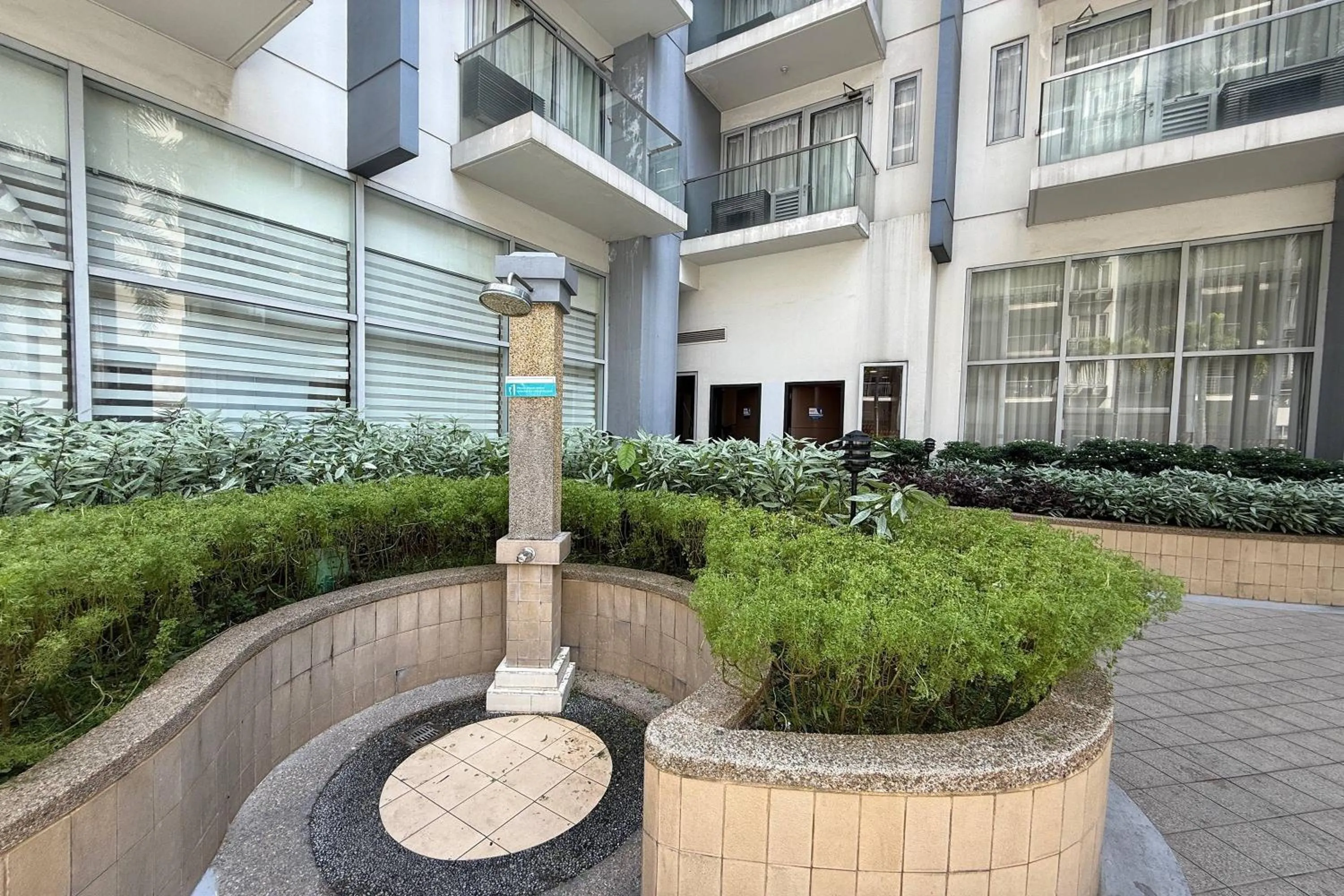 Property building in Del's Condotel across NAIA Terminal 3