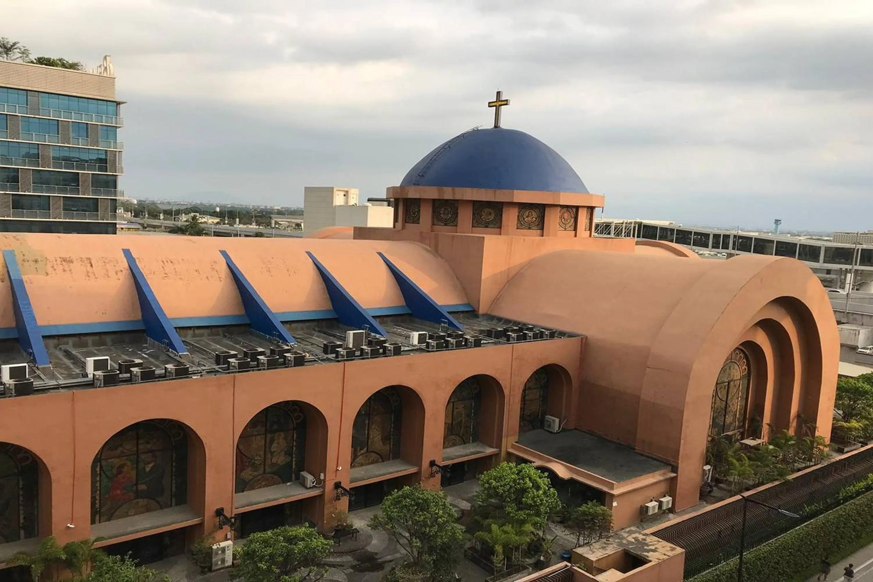 Property building in Del's Condotel across NAIA Terminal 3