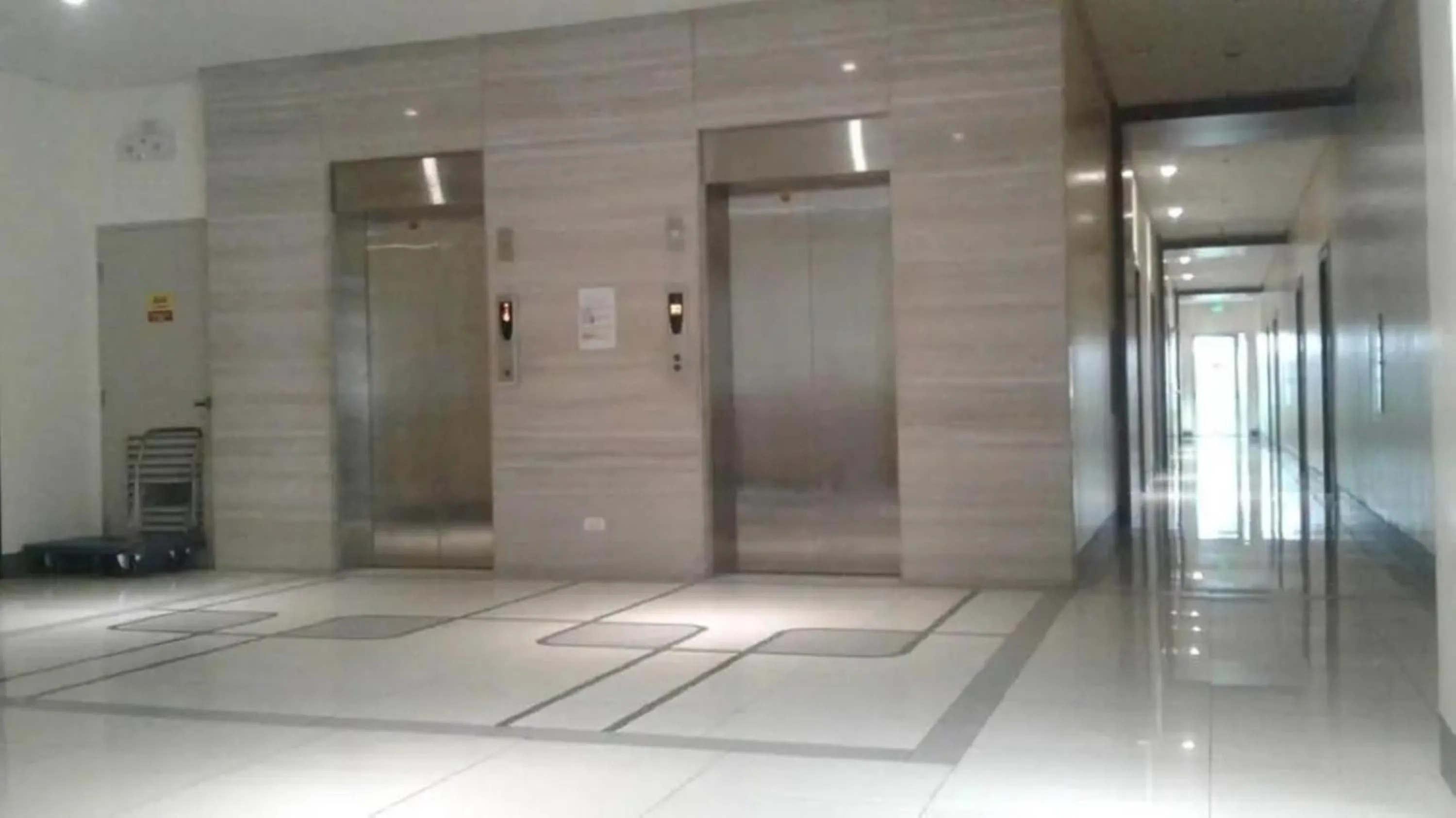 elevator in Del's Condotel across NAIA Terminal 3