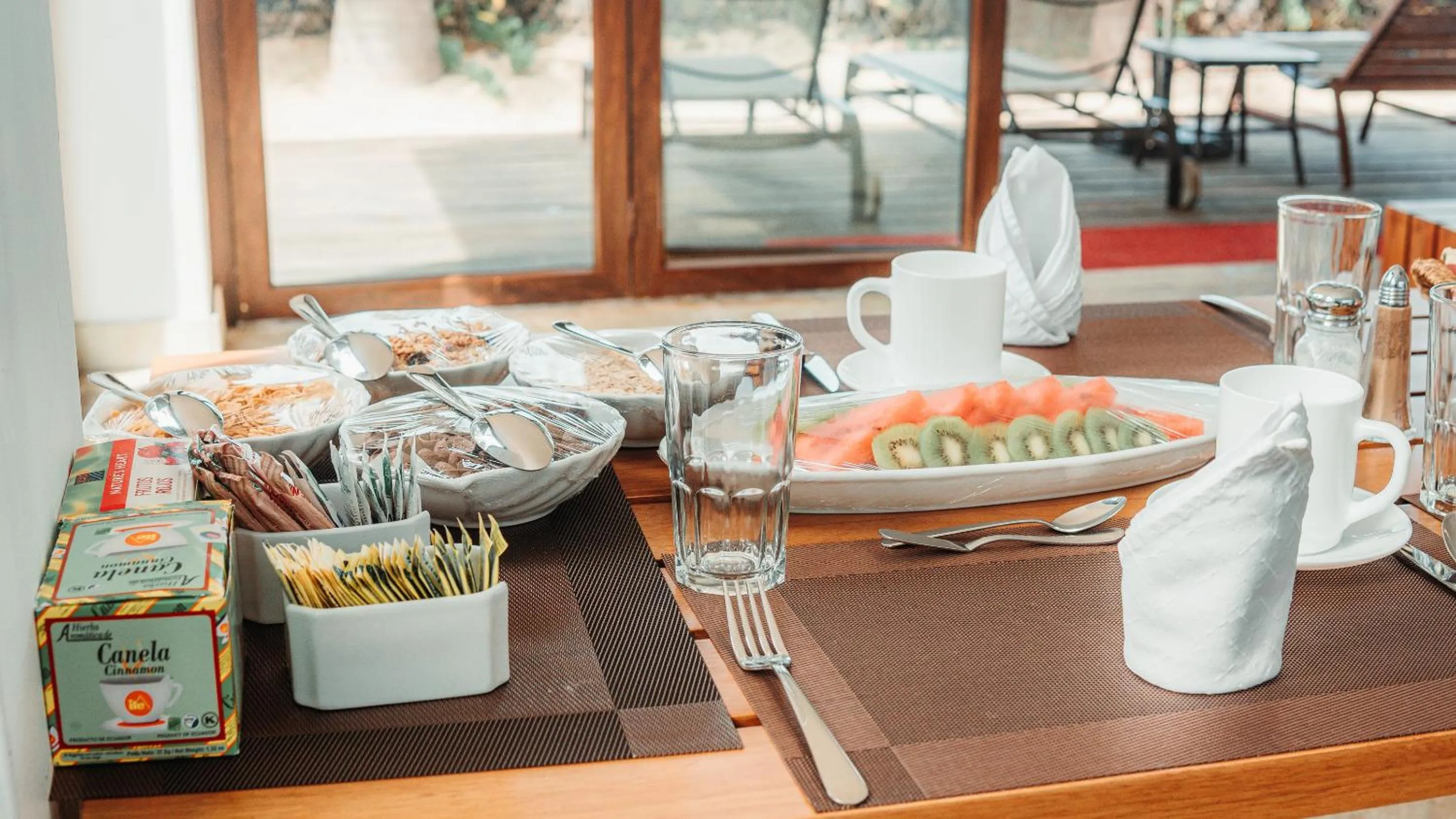 Restaurant/places to eat in Mi Playa Galapagos Beachfront Apartments