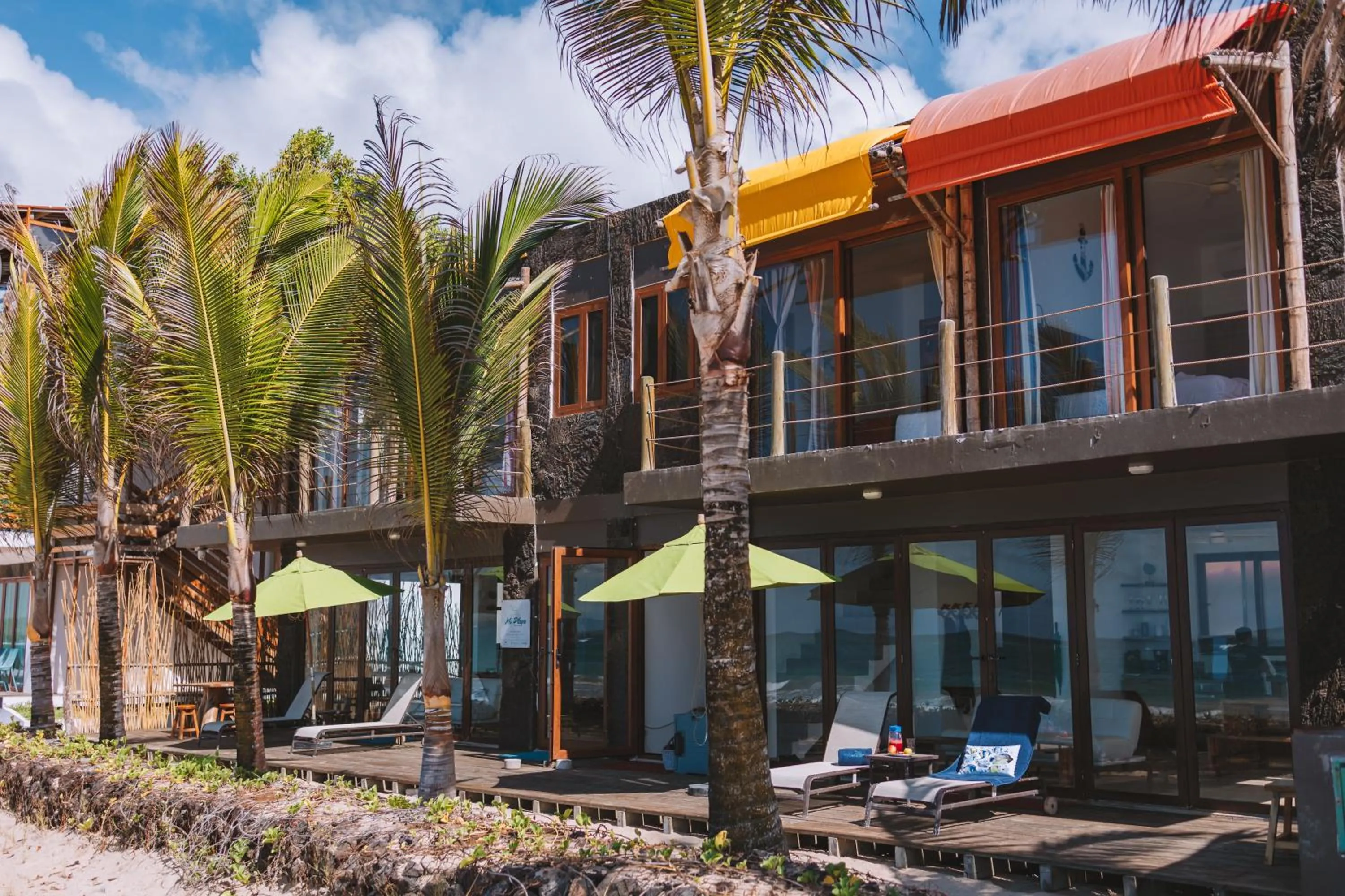 Property building in Mi Playa Galapagos Beachfront Apartments
