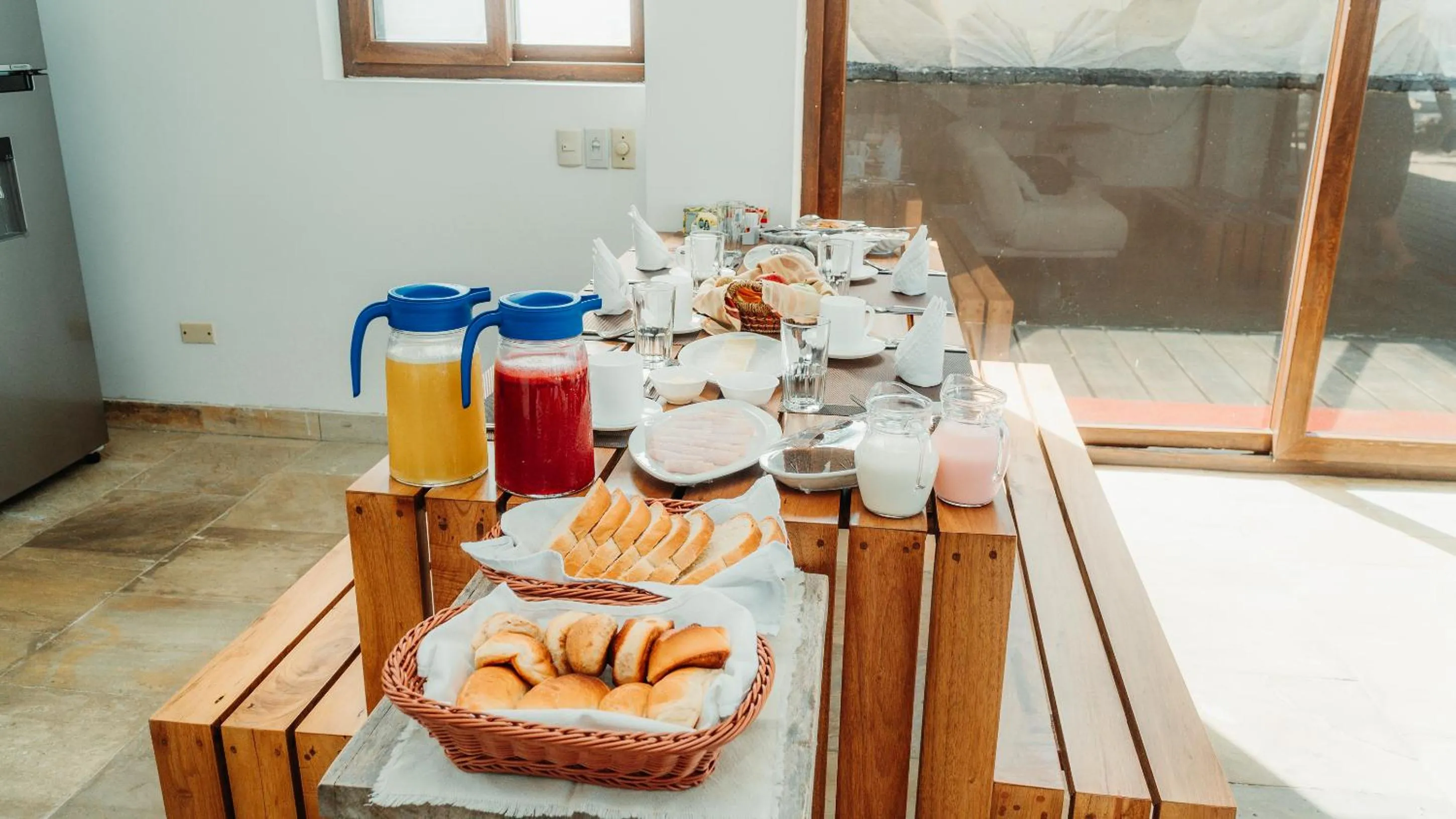 Food and drinks in Mi Playa Galapagos Beachfront Apartments