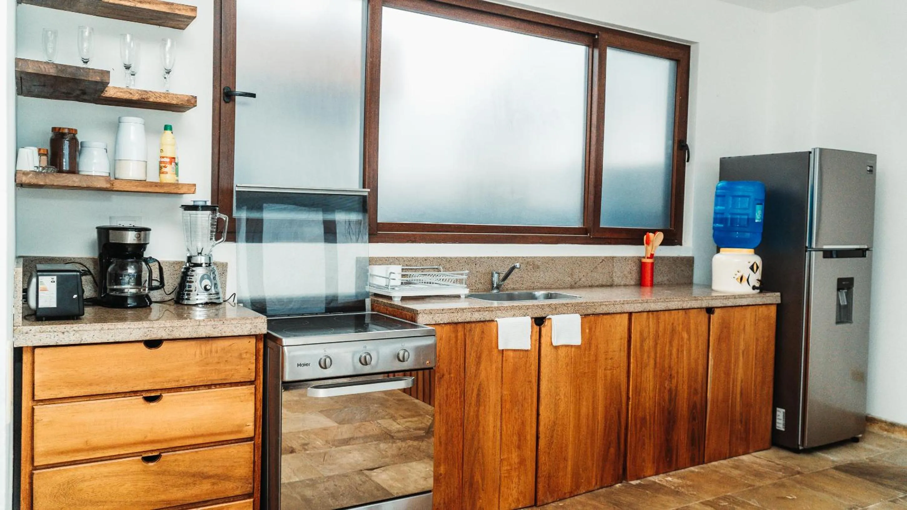 Coffee/tea facilities in Mi Playa Galapagos Beachfront Apartments