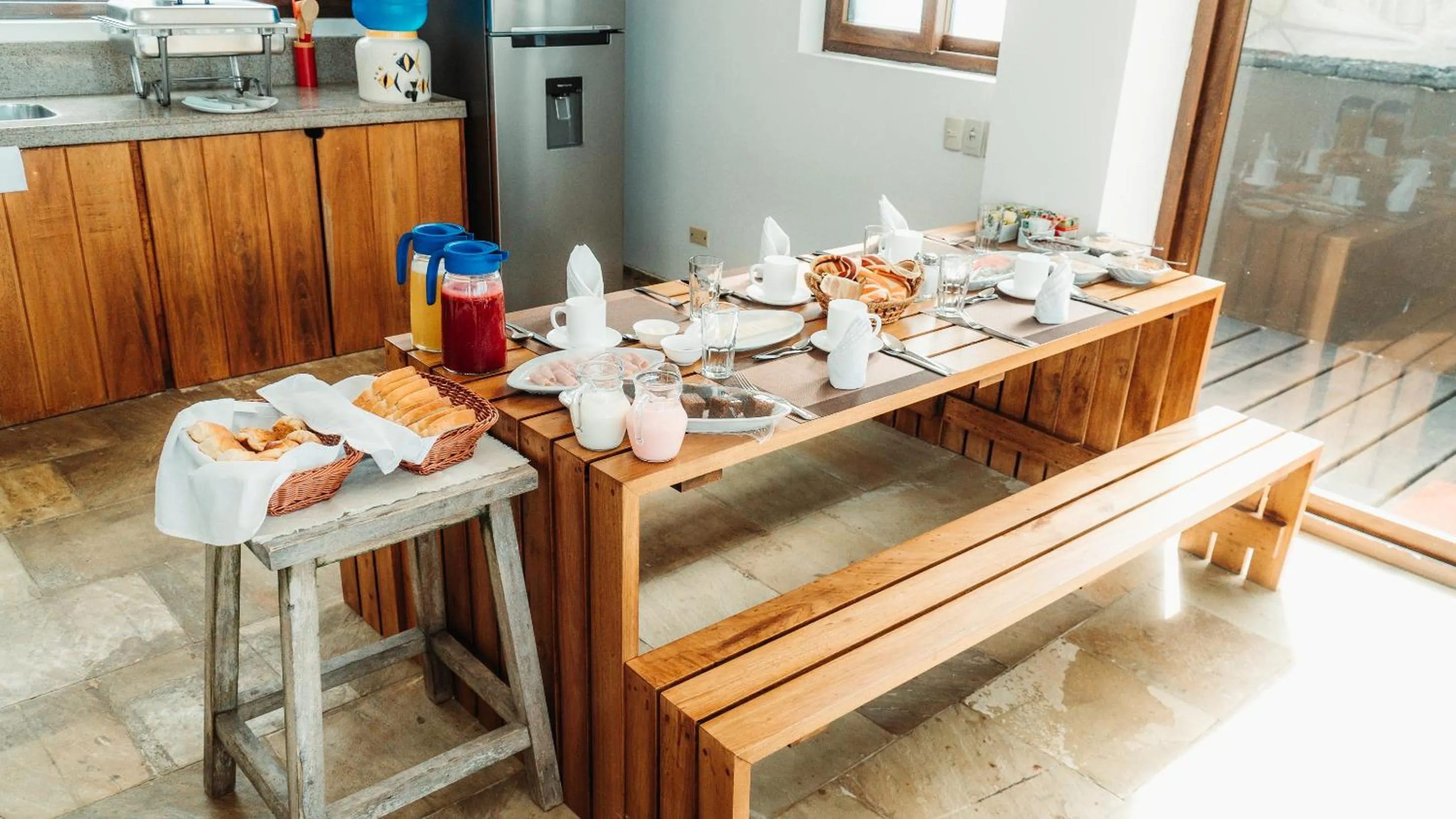 Kitchen or kitchenette in Mi Playa Galapagos Beachfront Apartments