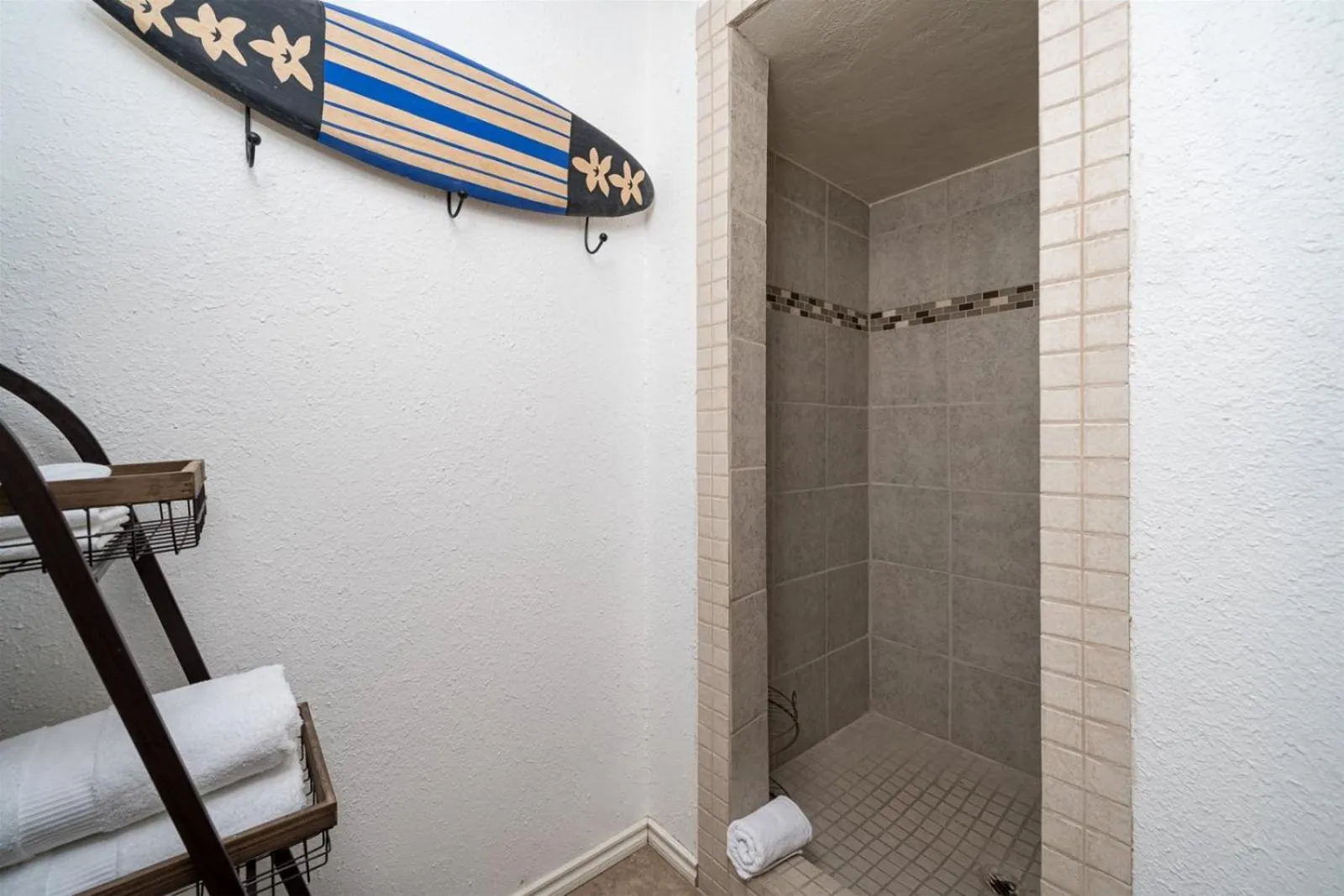 Property building in Catch & Play on Estes Bay