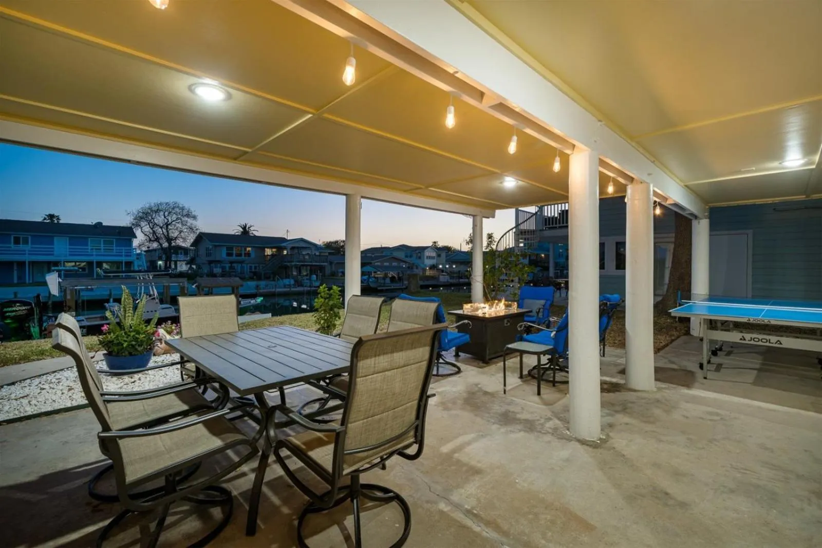 Property building in Catch & Play on Estes Bay