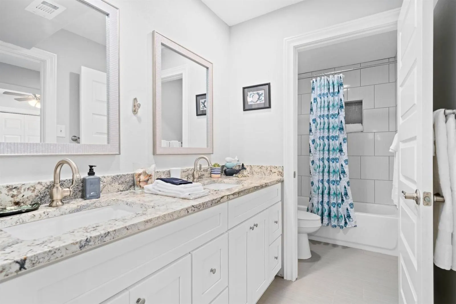 Property building in Edgewater Escape