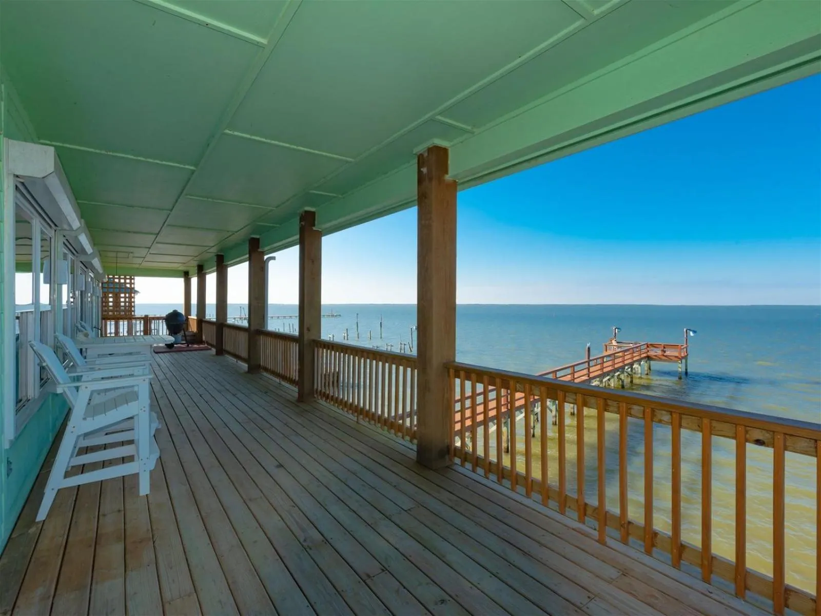 Property building in Pelican Point