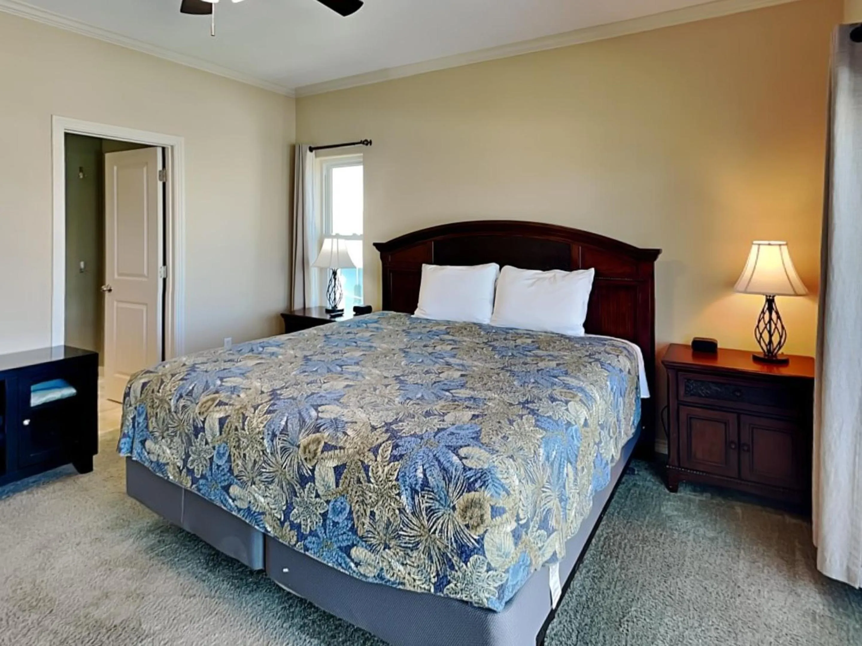 Bed in Pickled Pirate