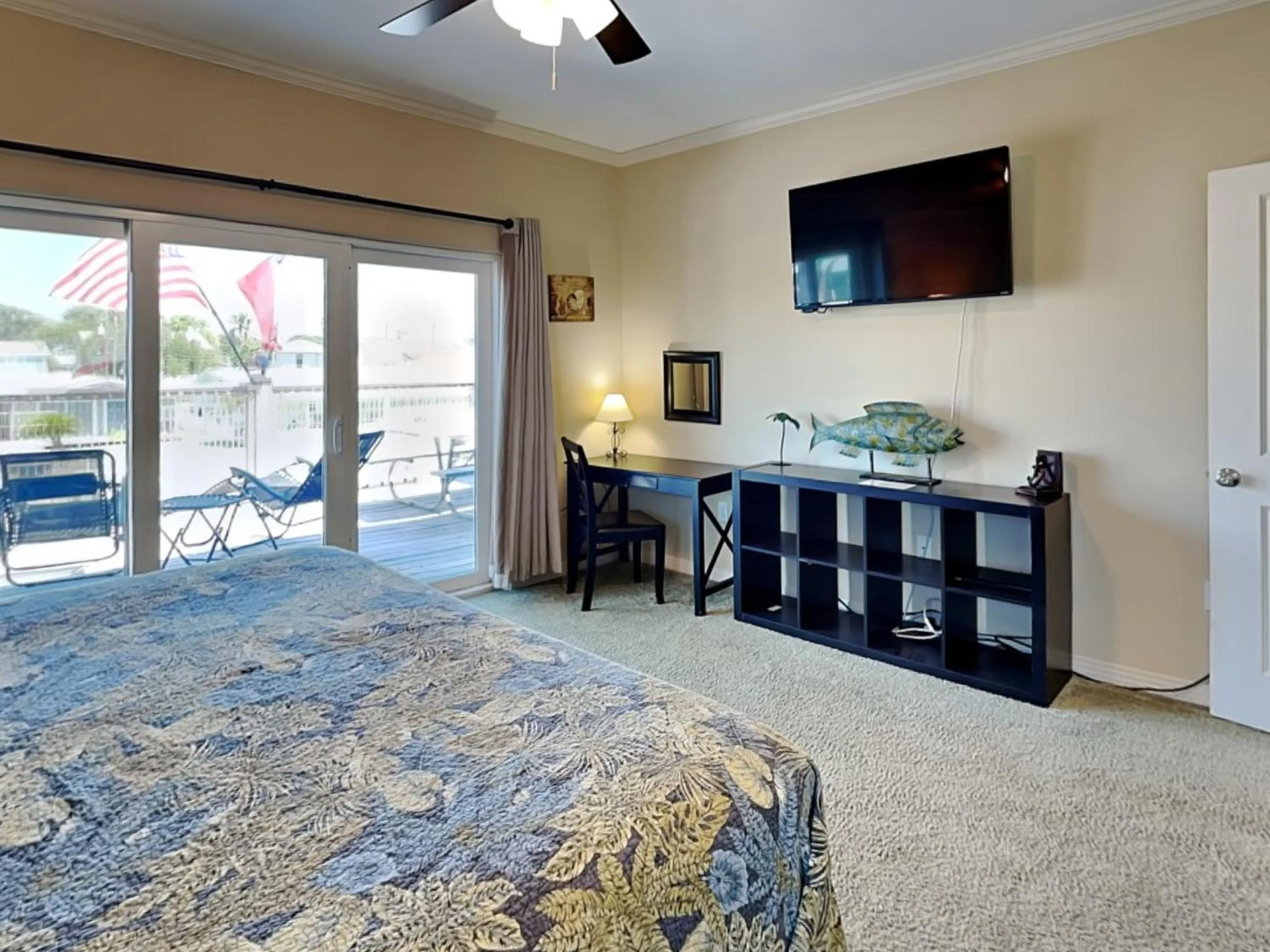 Bed in Pickled Pirate