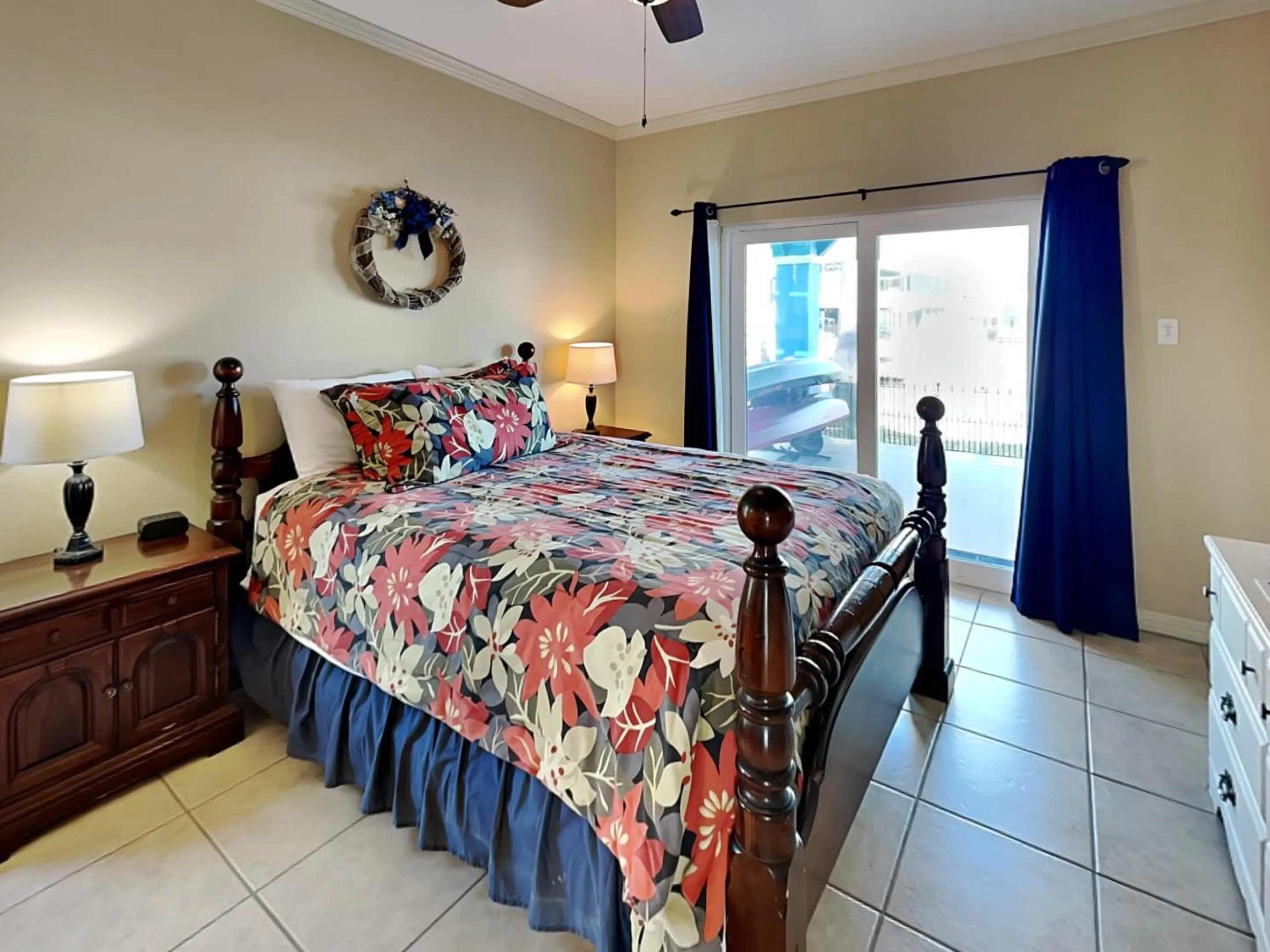 Bed in Pickled Pirate